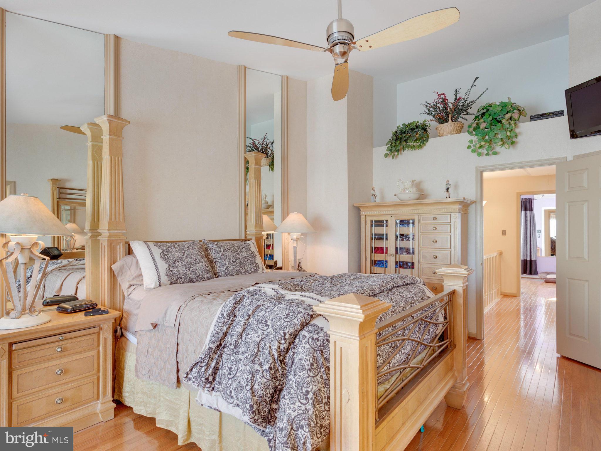 RIVER OAKS - Residential