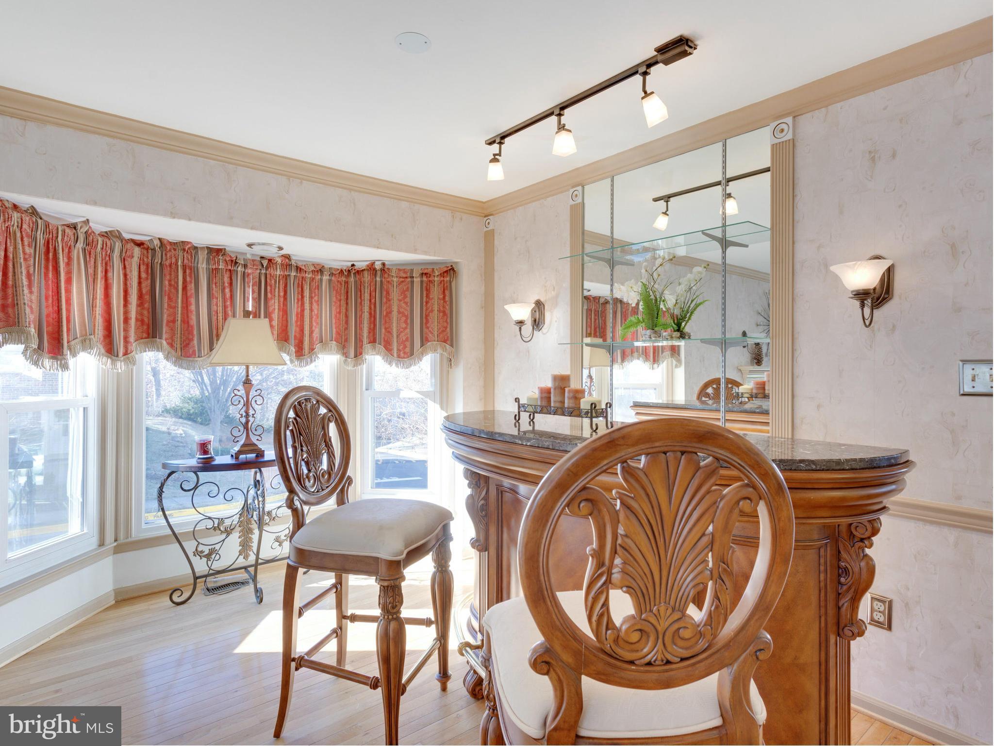 RIVER OAKS - Residential