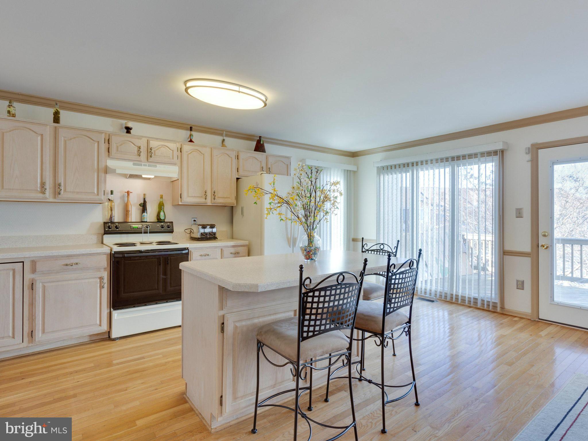 RIVER OAKS - Residential