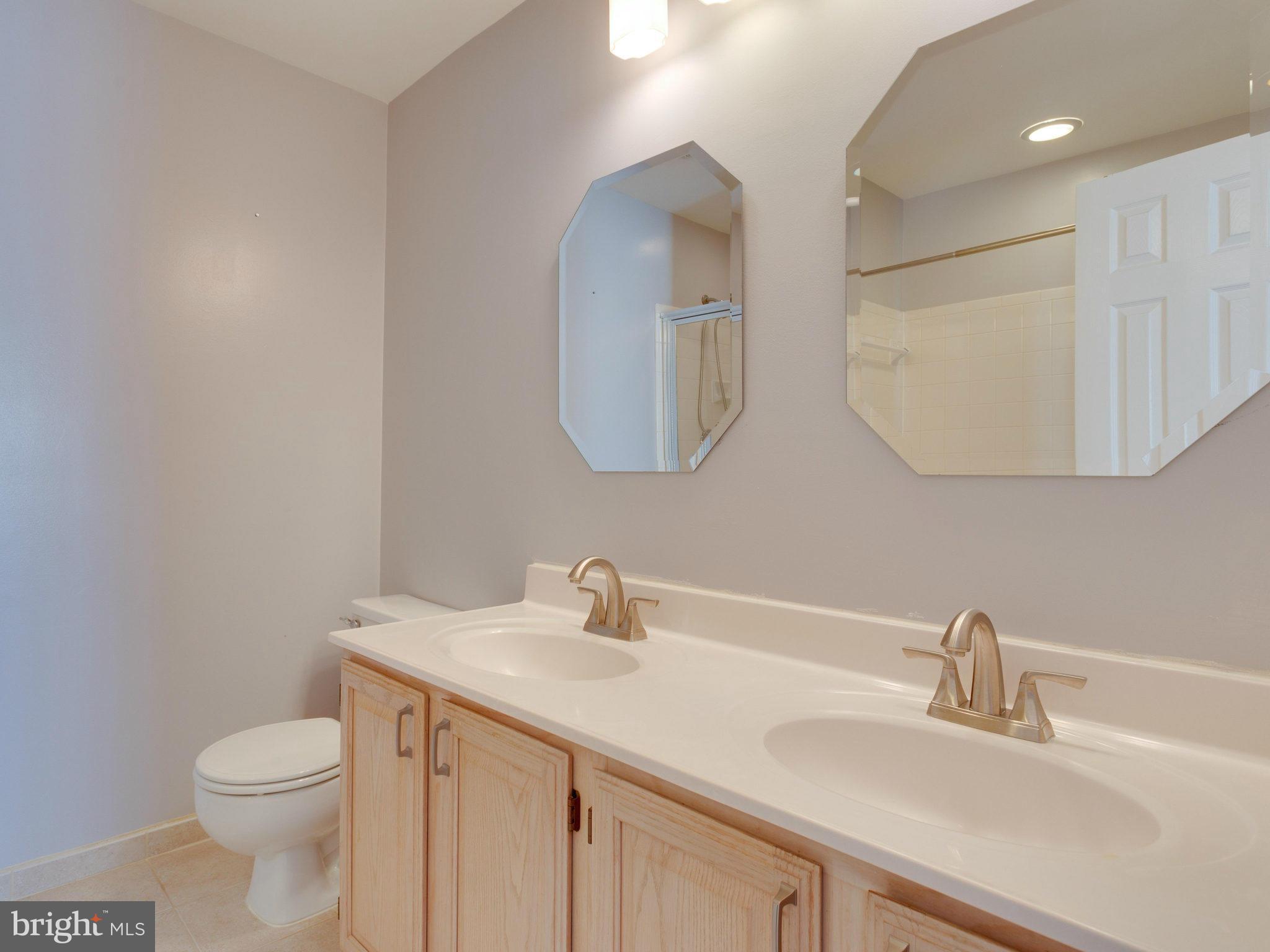 RIVER OAKS - Residential