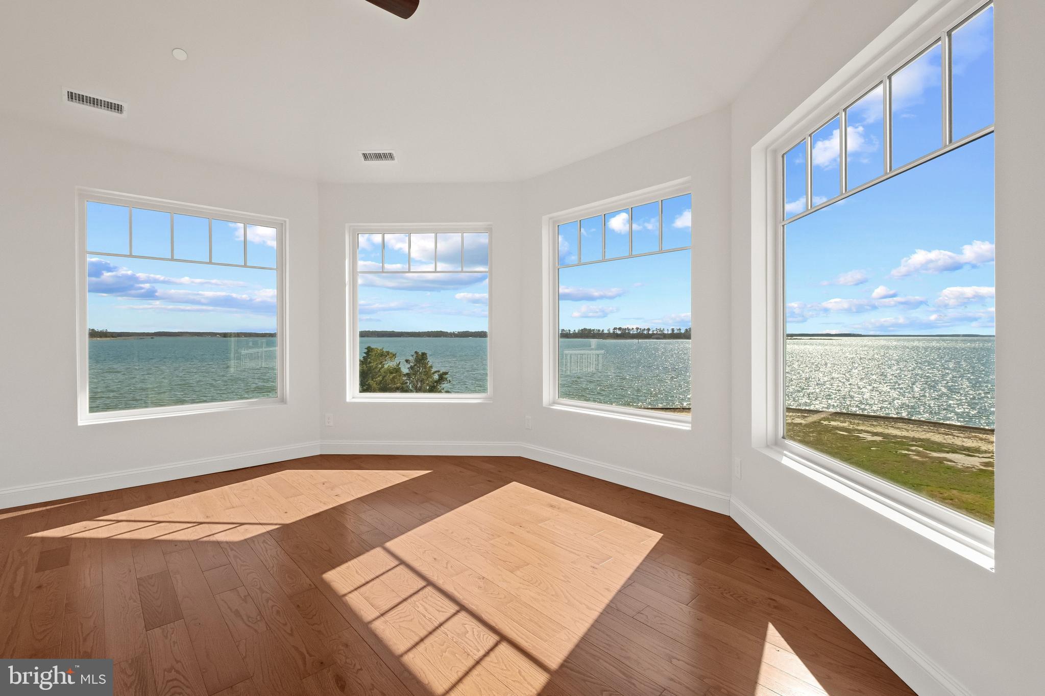 TOWN POINT - Residential