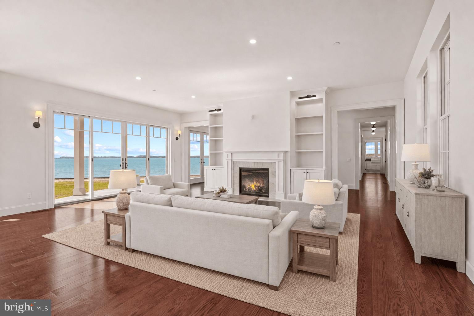 TOWN POINT - Residential