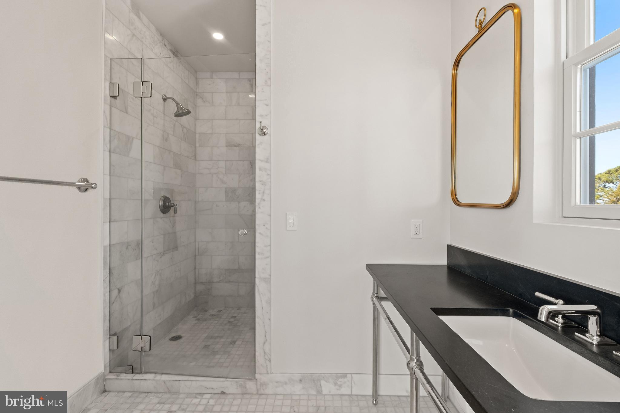 TOWN POINT - Residential