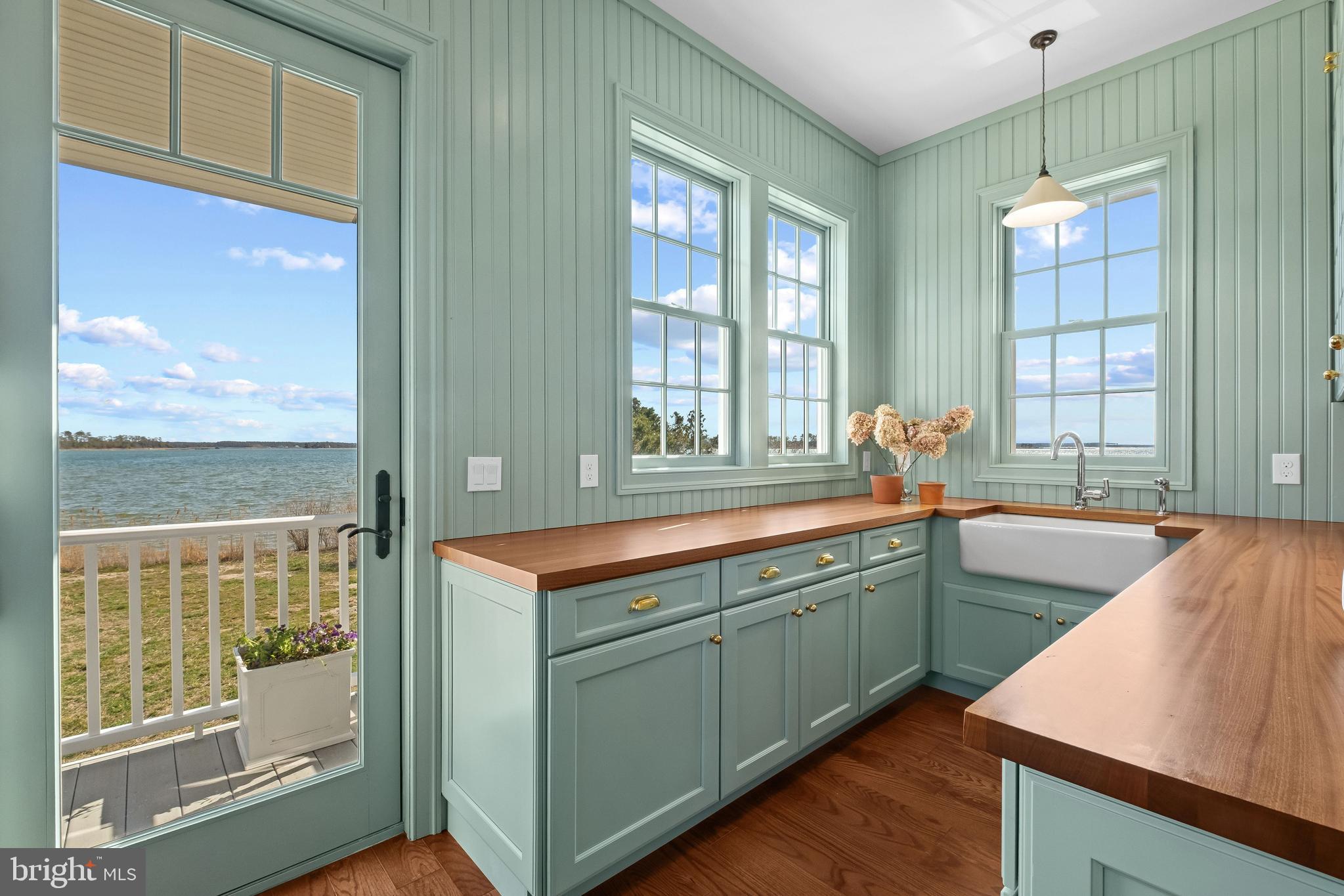 TOWN POINT - Residential