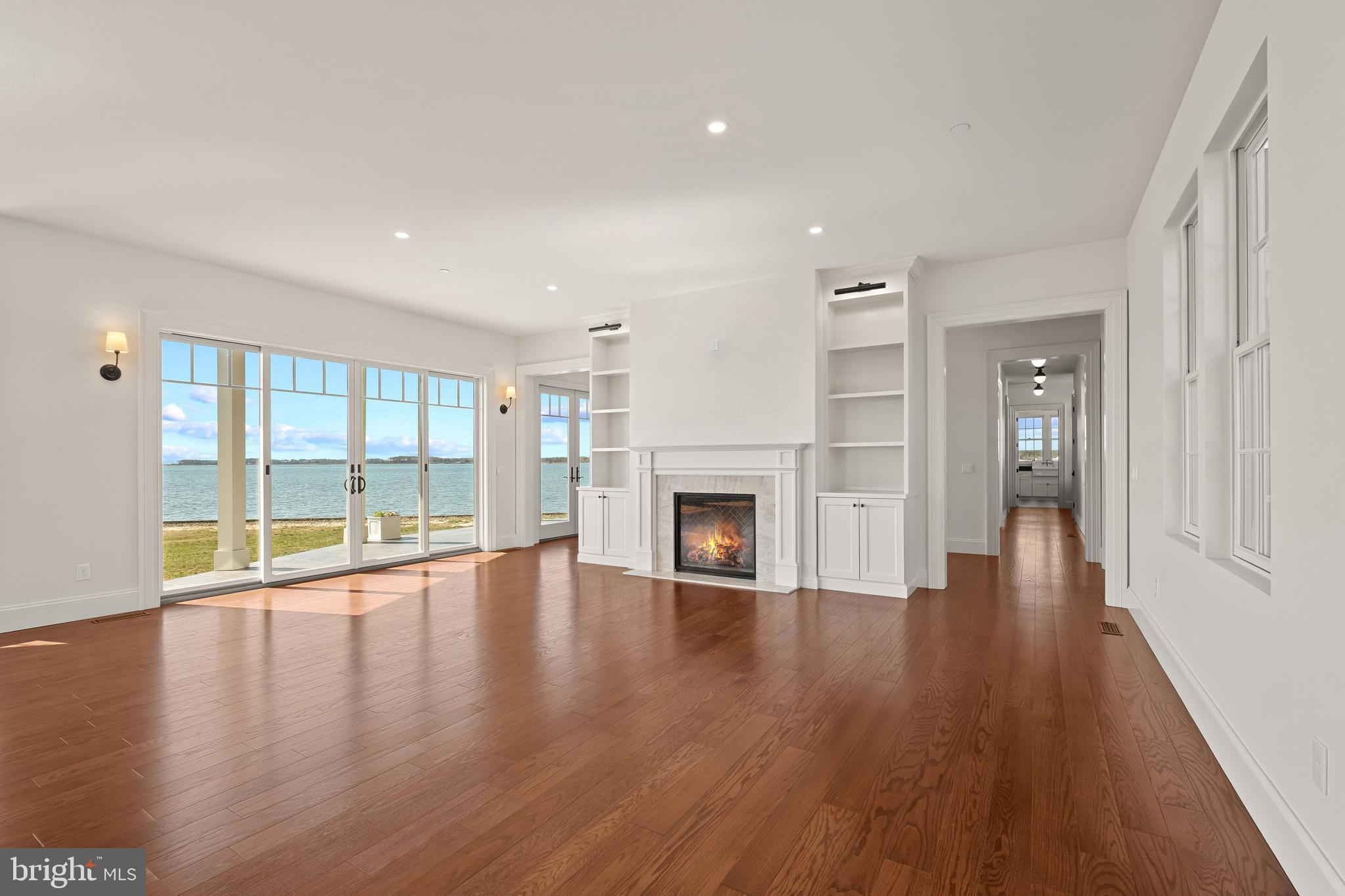 TOWN POINT - Residential