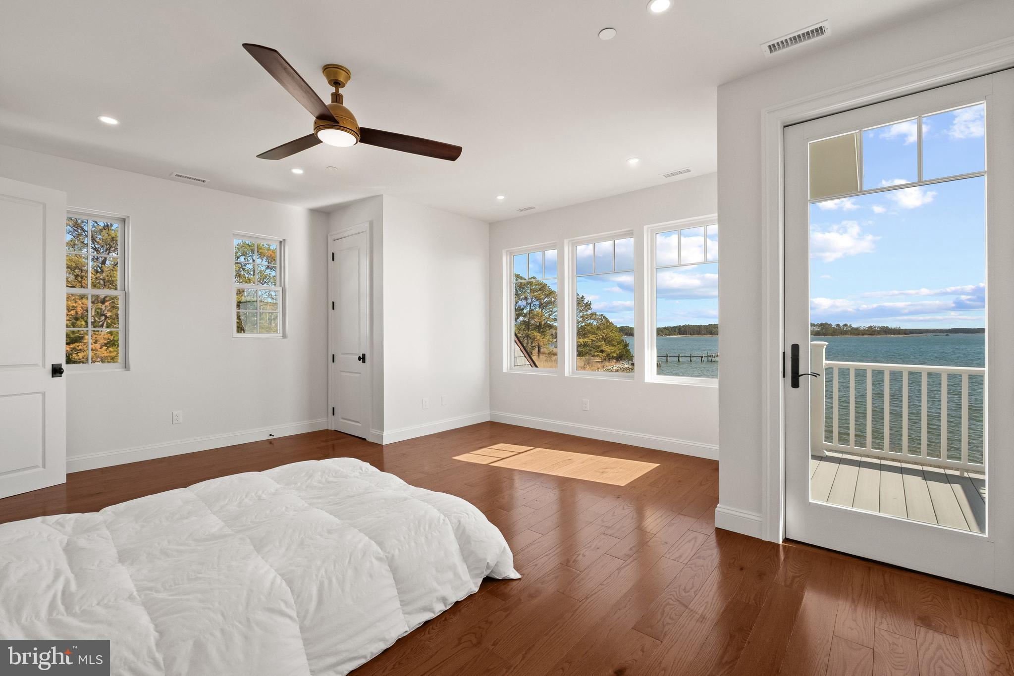 TOWN POINT - Residential