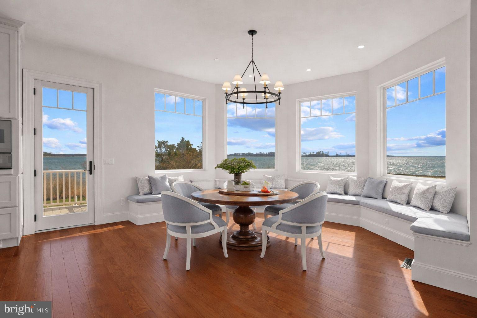 TOWN POINT - Residential