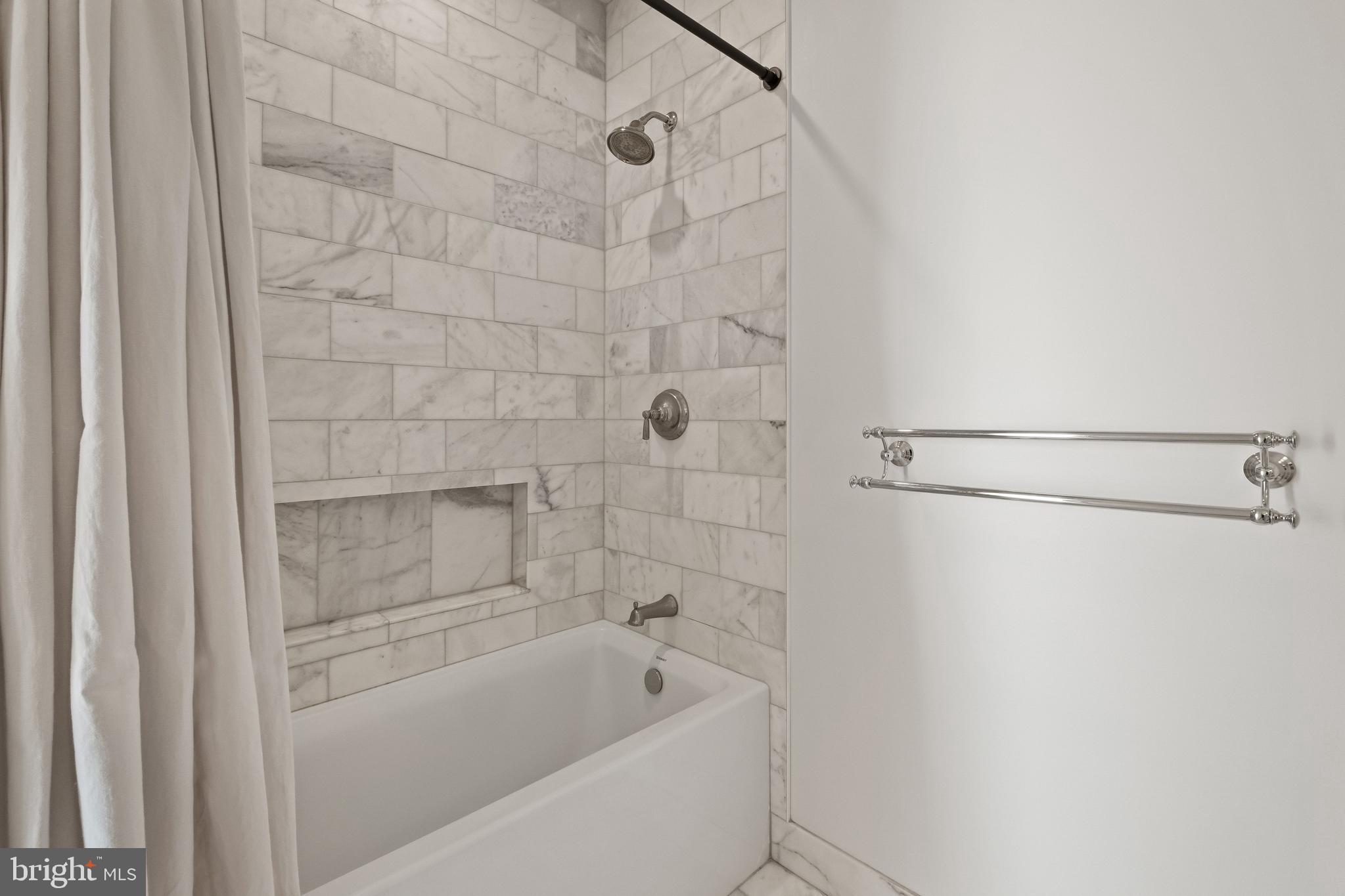 TOWN POINT - Residential