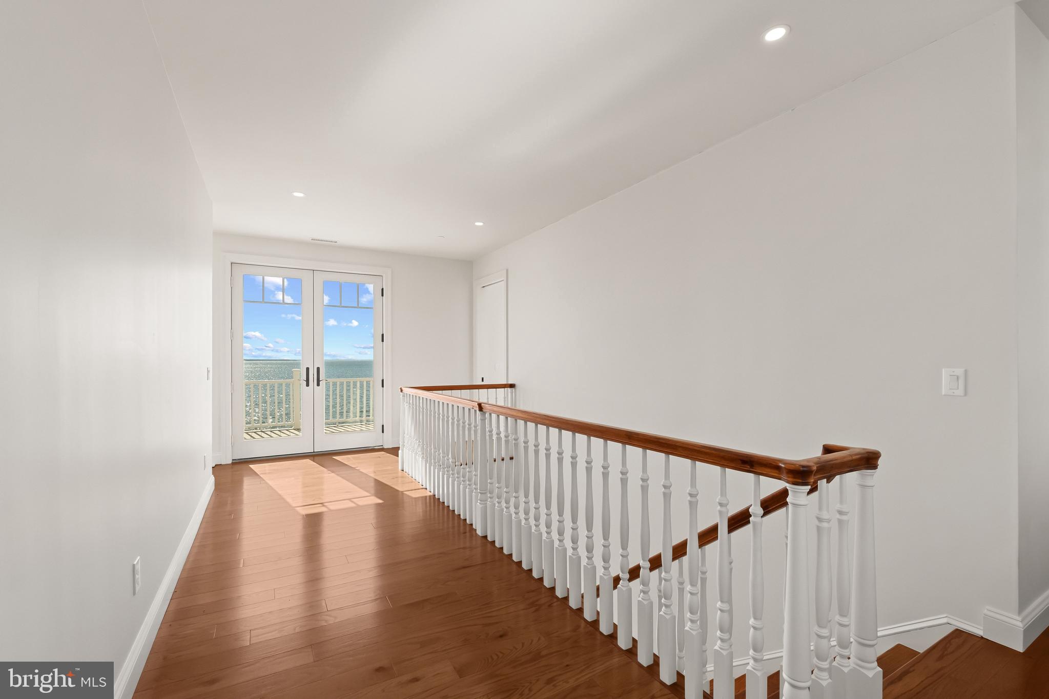 TOWN POINT - Residential