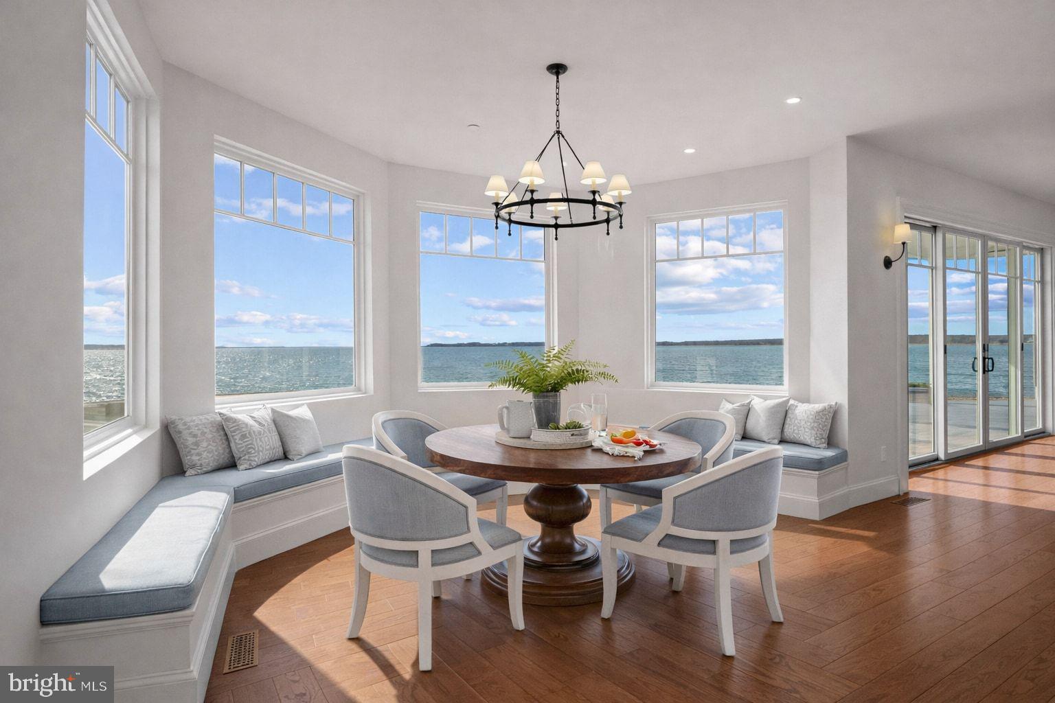 TOWN POINT - Residential