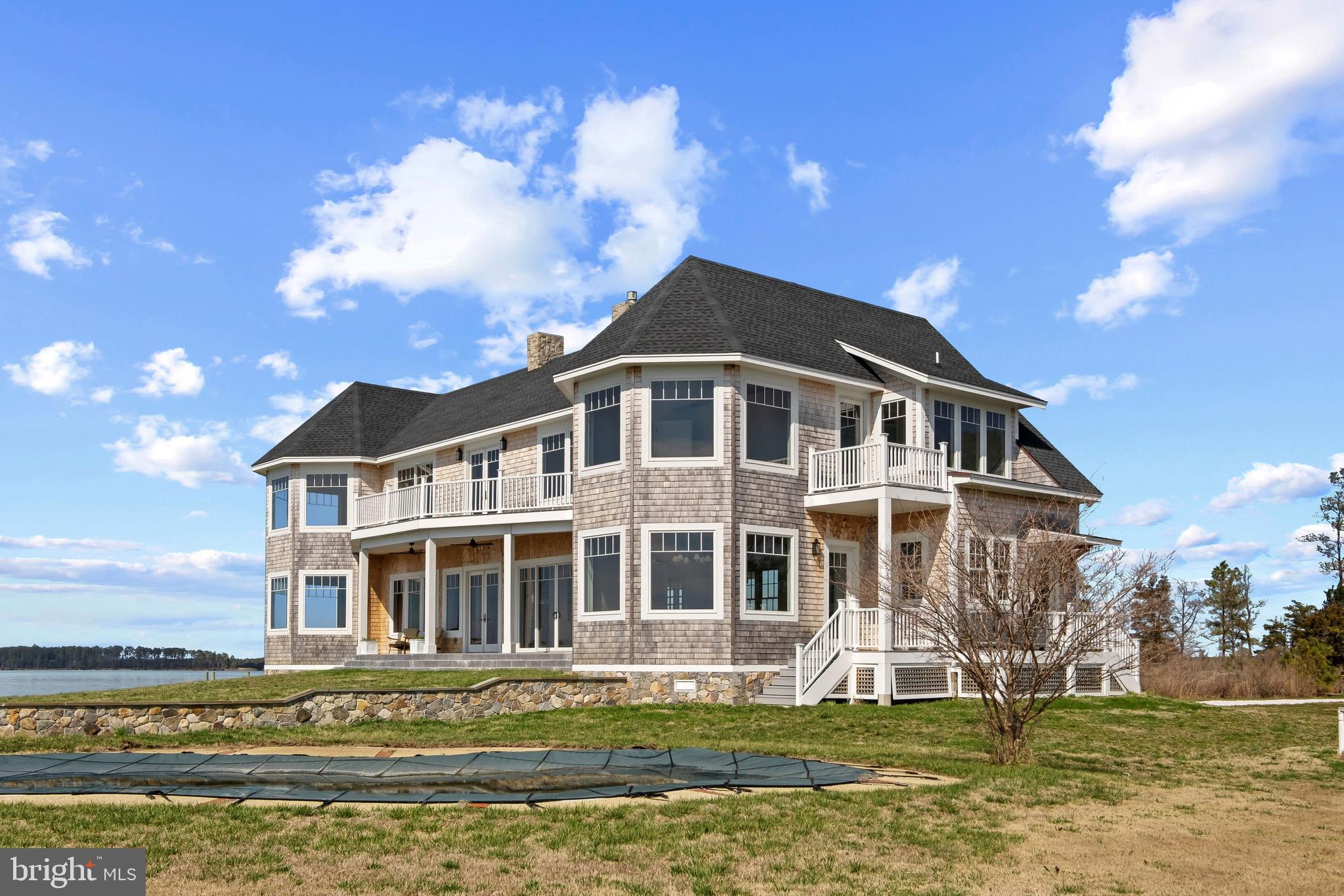 TOWN POINT - Residential