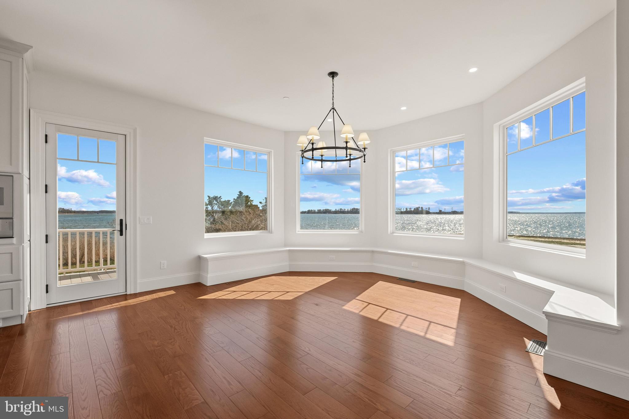 TOWN POINT - Residential