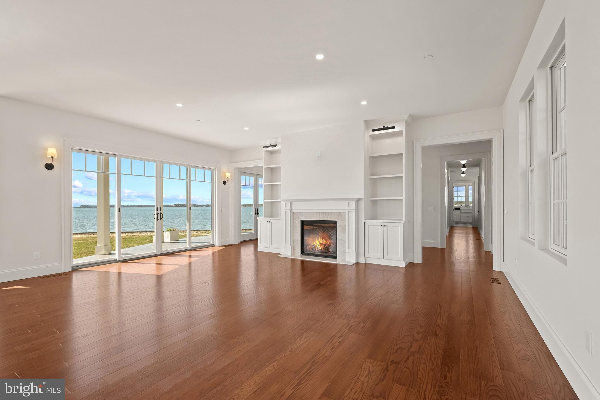 TOWN POINT - Residential