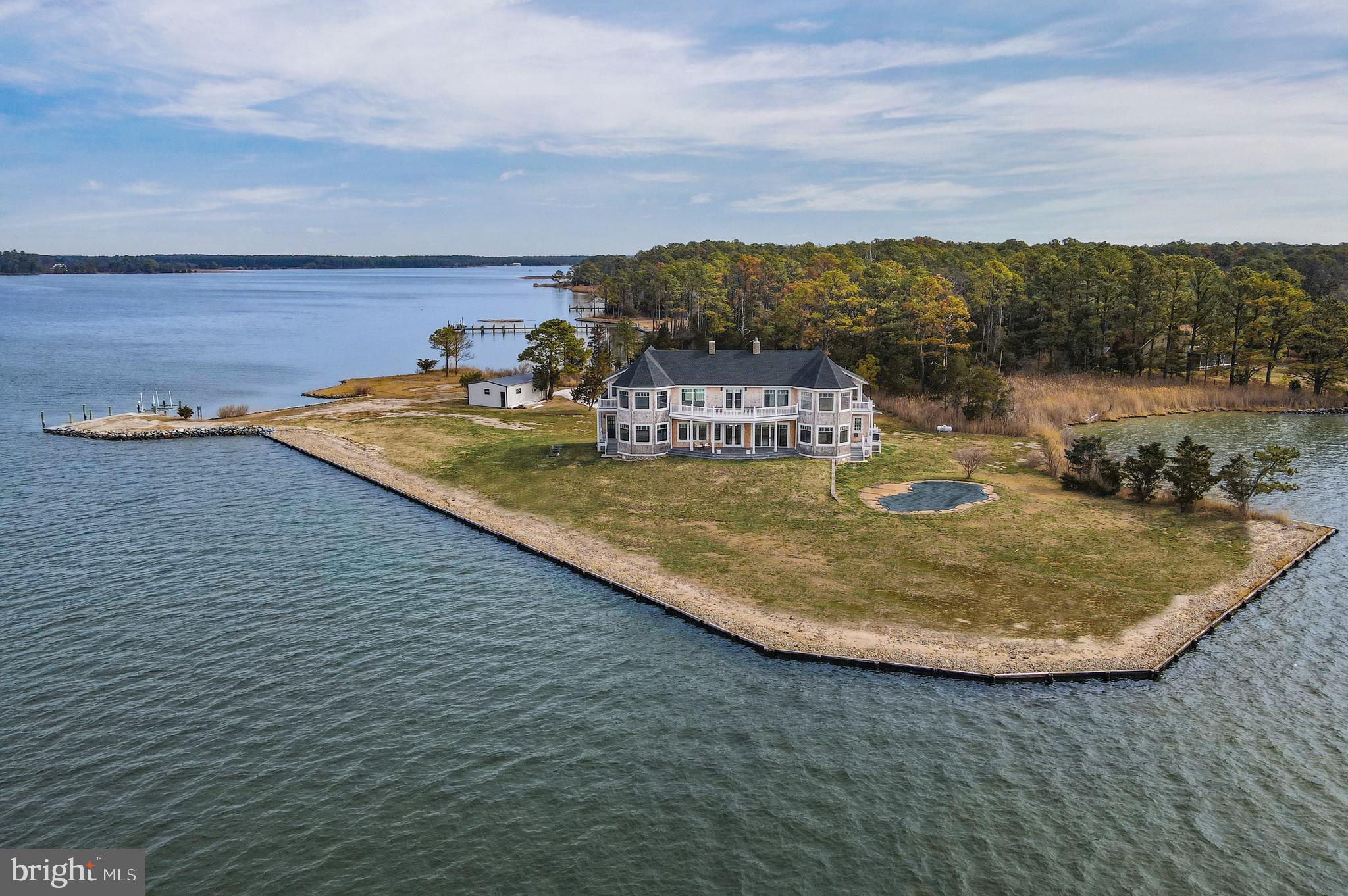 TOWN POINT - Residential