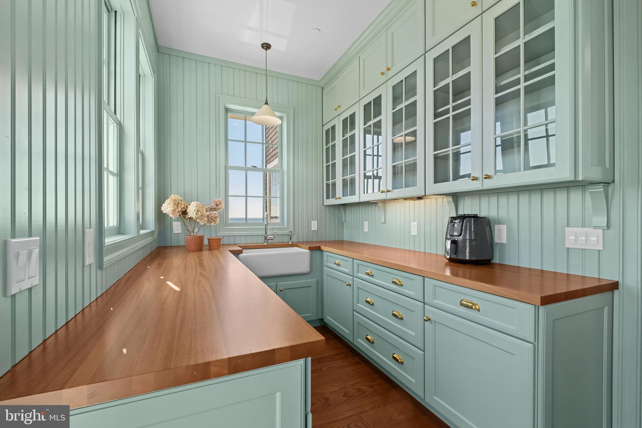 TOWN POINT - Residential