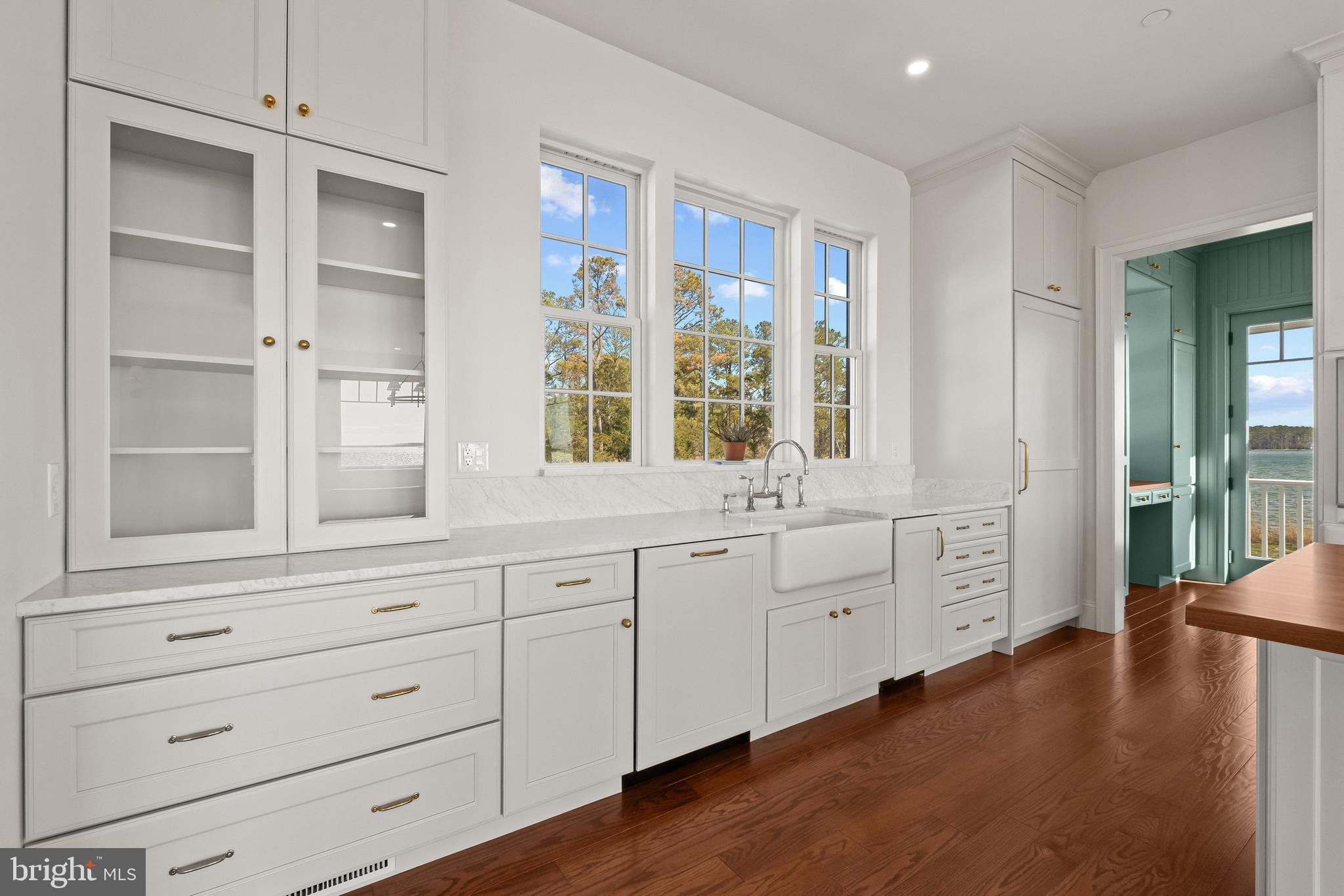 TOWN POINT - Residential