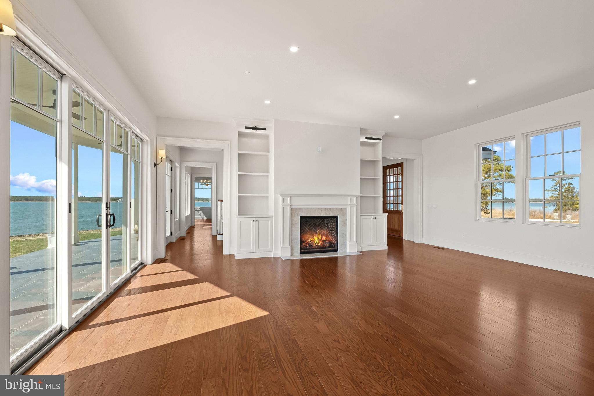 TOWN POINT - Residential