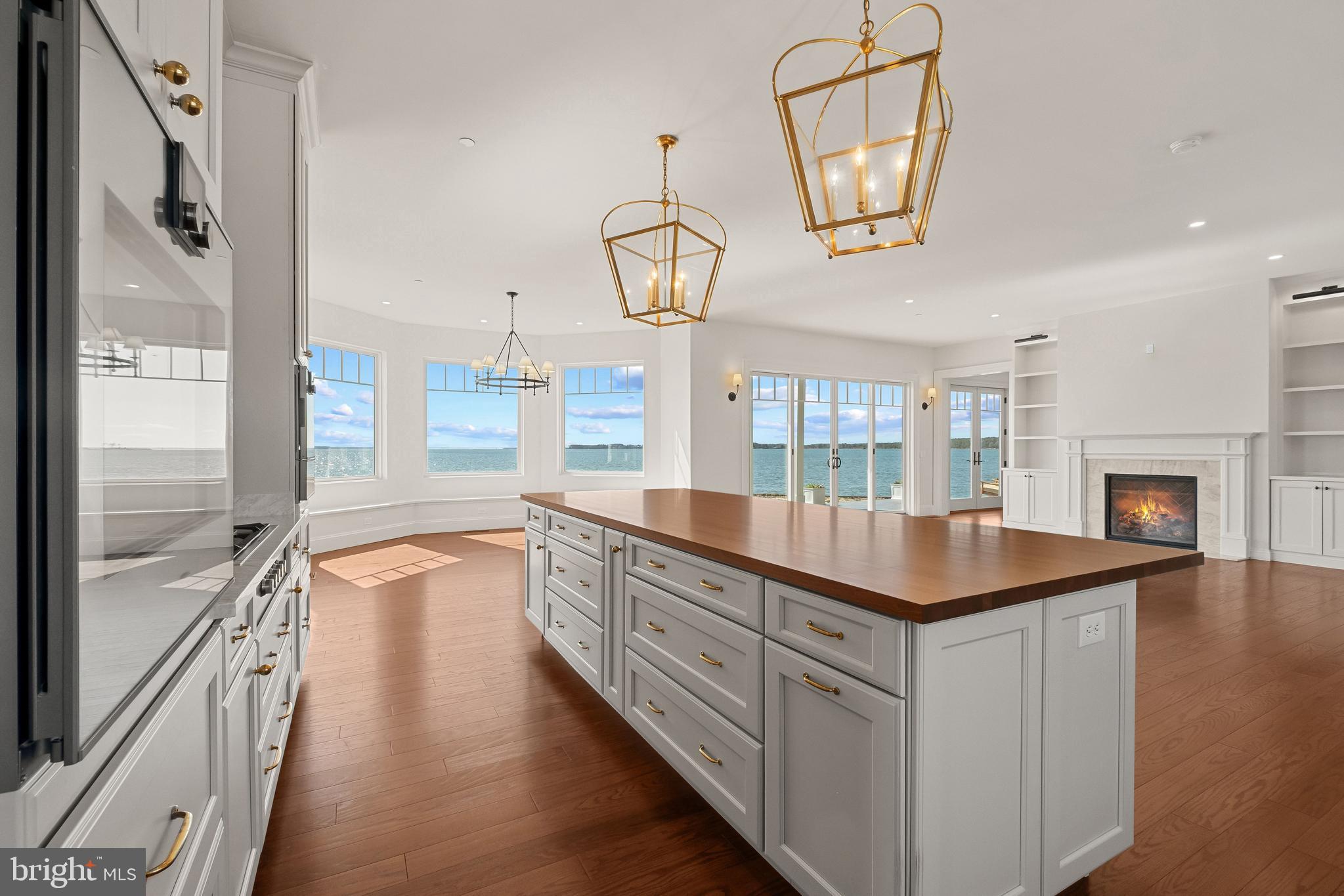 TOWN POINT - Residential