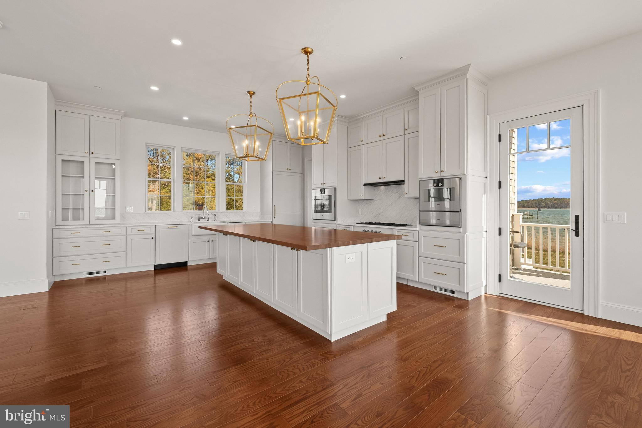 TOWN POINT - Residential