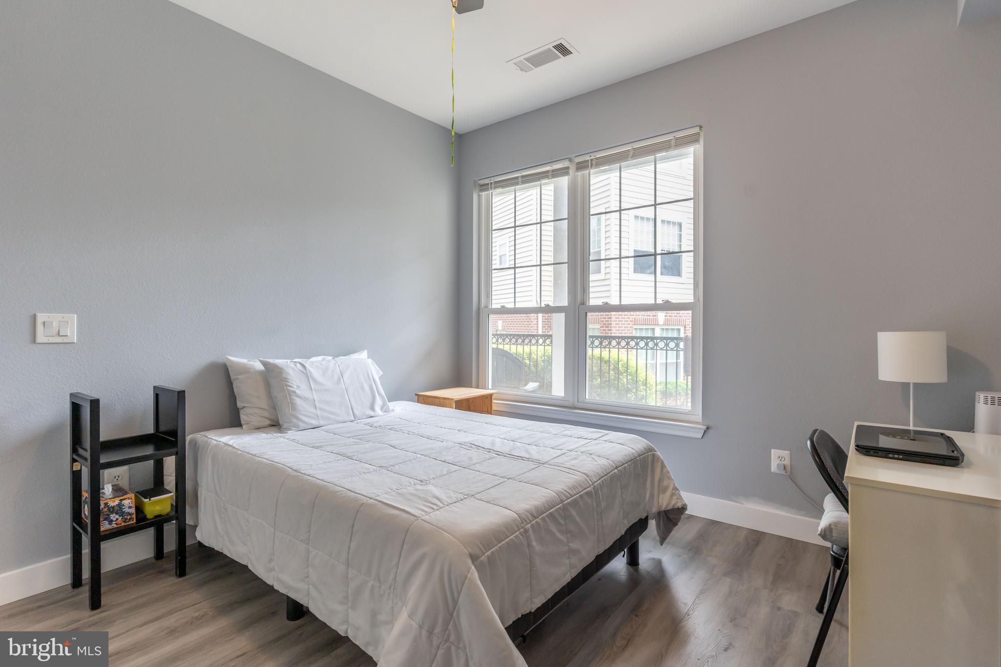 GATES OF MCLEAN - Residential