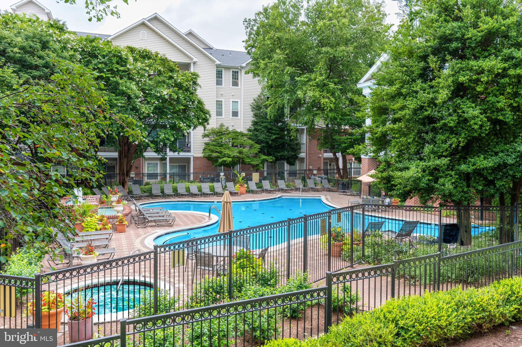 GATES OF MCLEAN - Residential