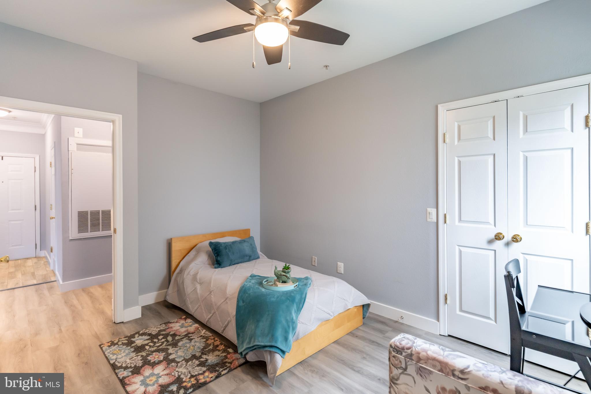 GATES OF MCLEAN - Residential