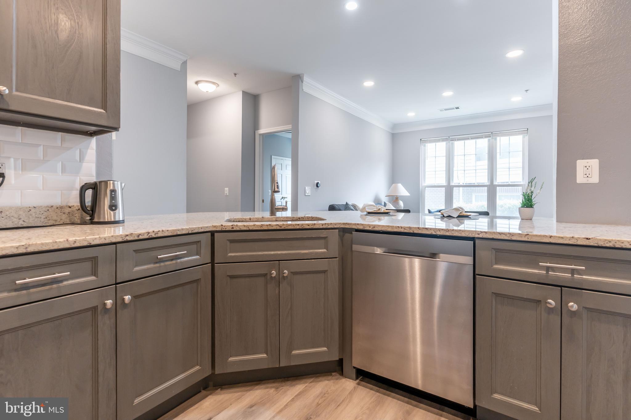 GATES OF MCLEAN - Residential