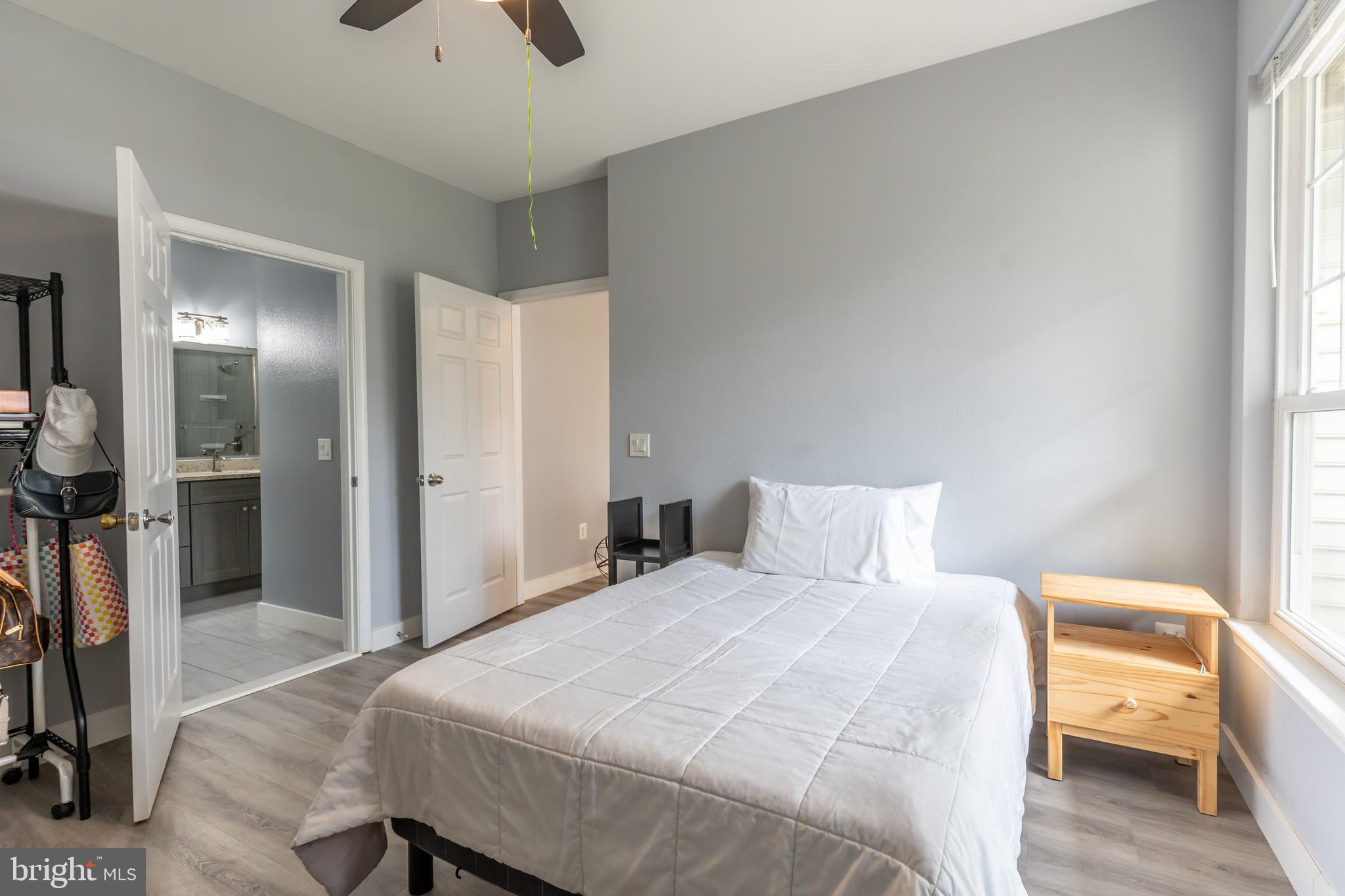 GATES OF MCLEAN - Residential