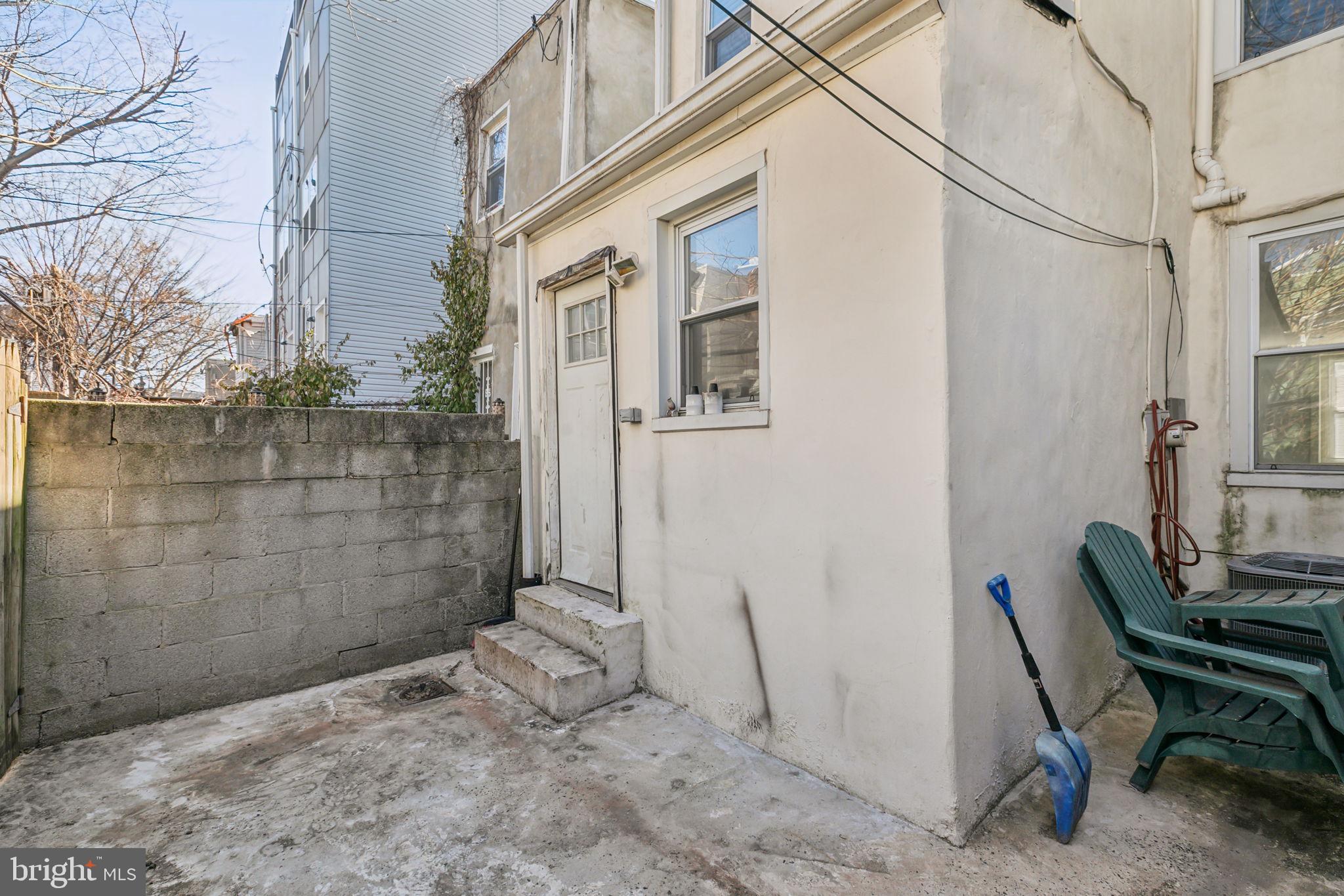POINT BREEZE - Residential