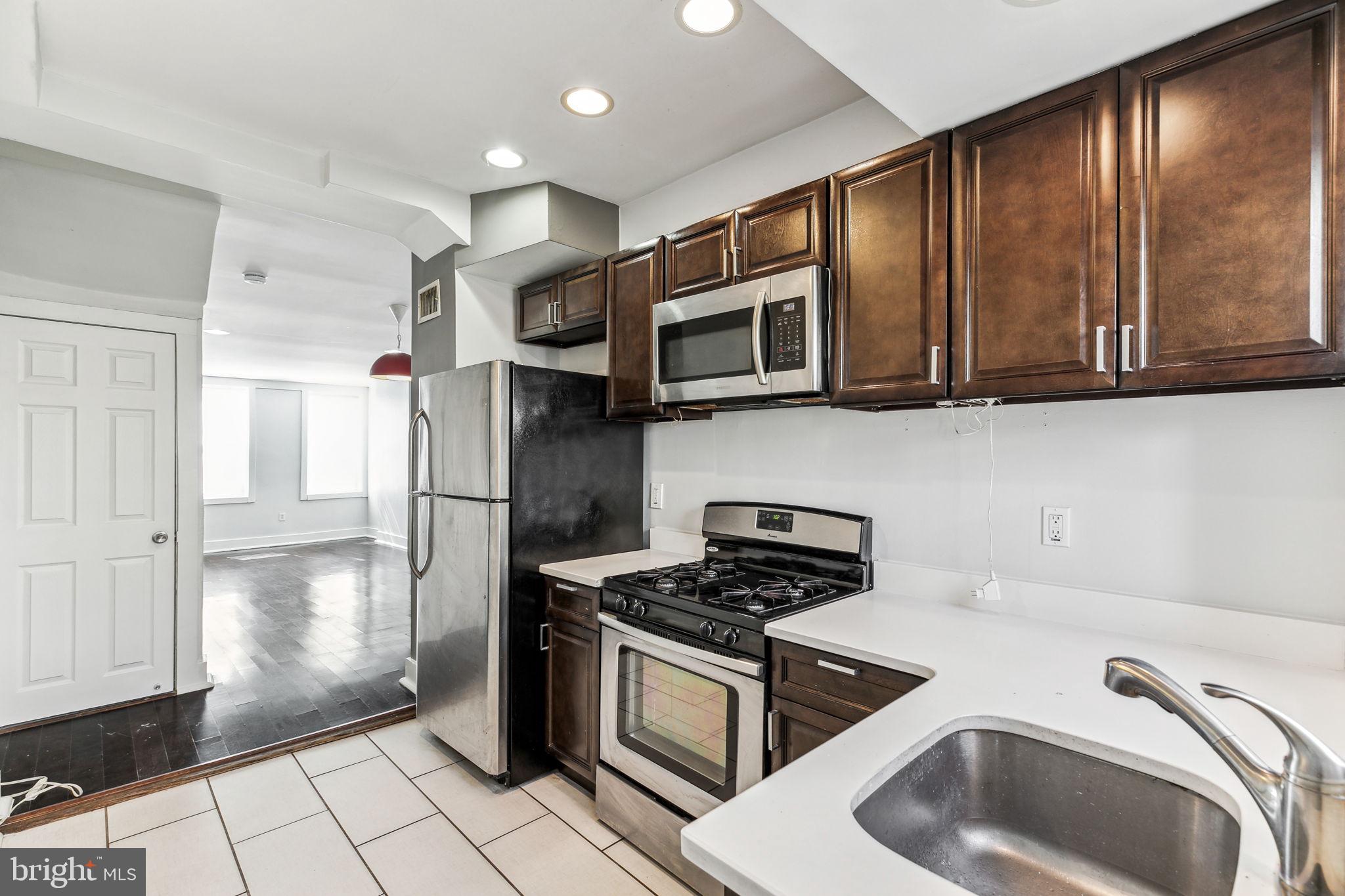 POINT BREEZE - Residential
