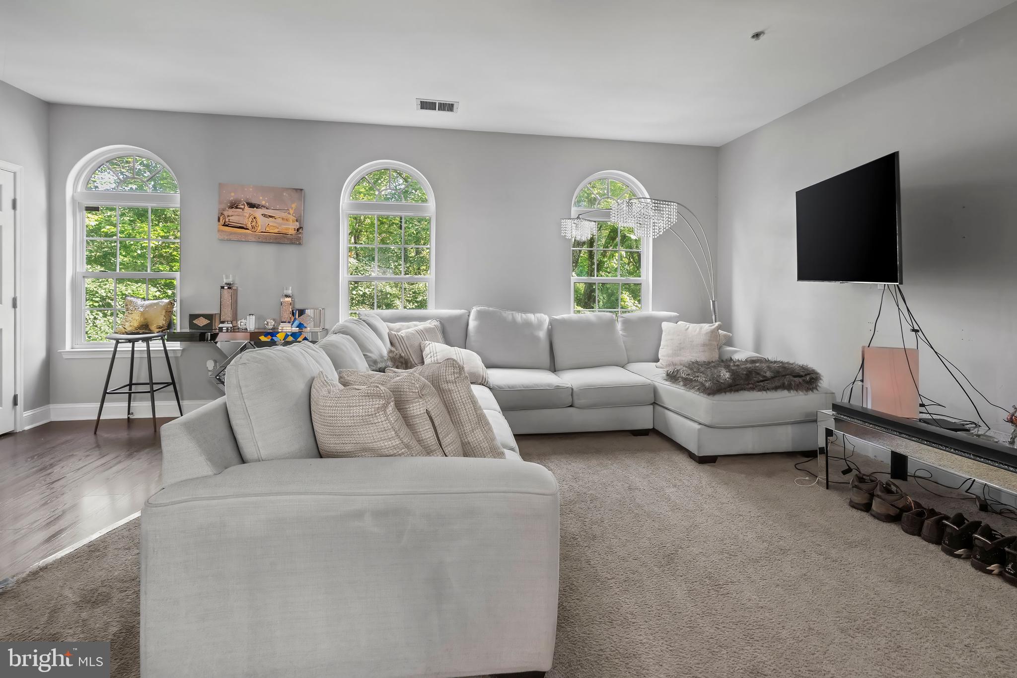 STONEY RUN - Residential