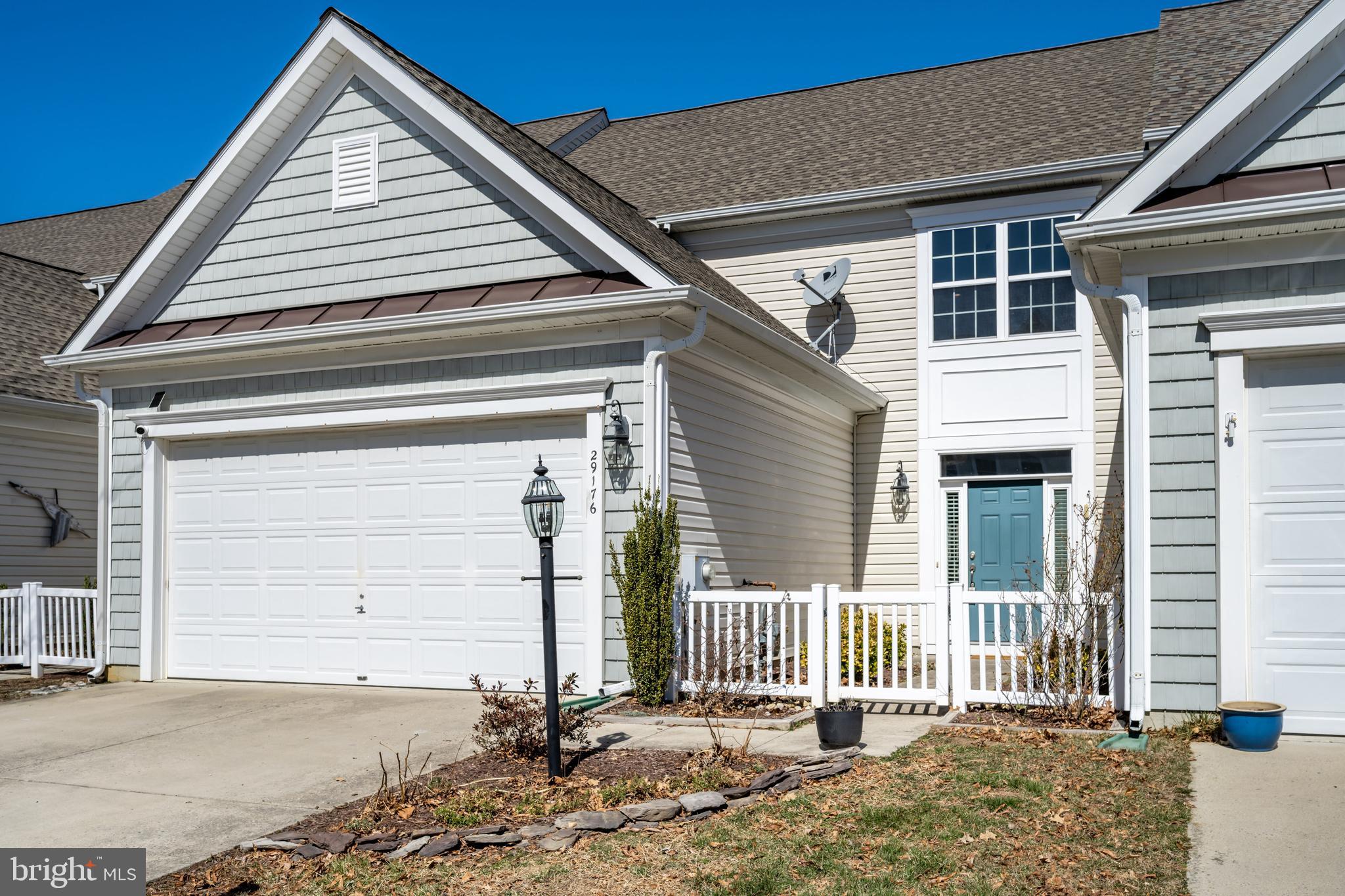 LAKELANDS AT EASTON - Residential