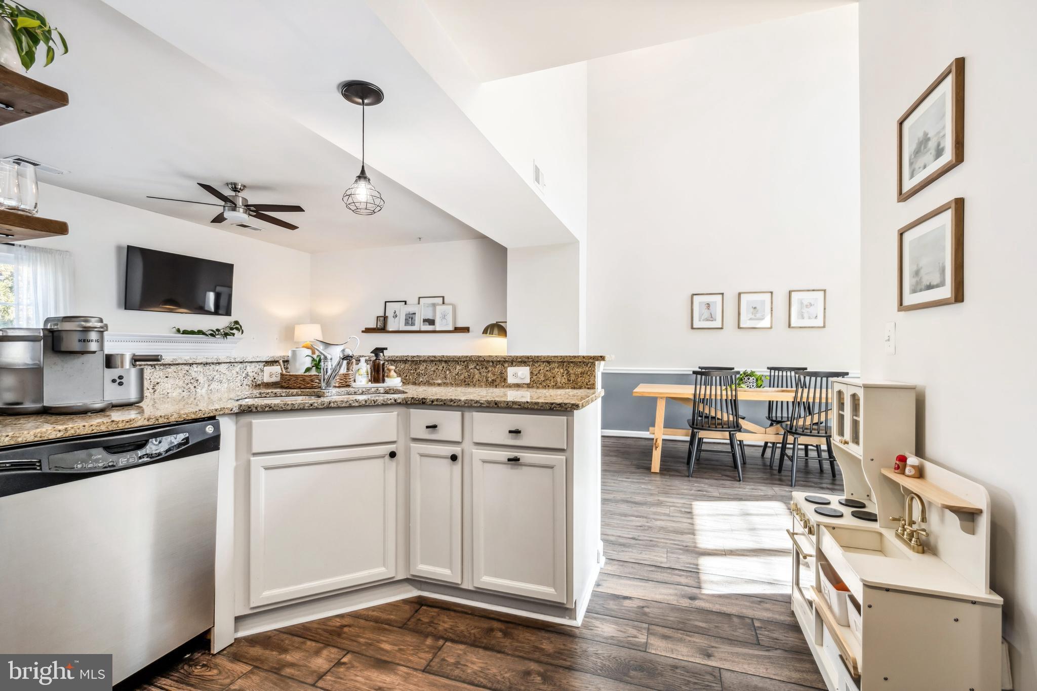 LAKELANDS AT EASTON - Residential