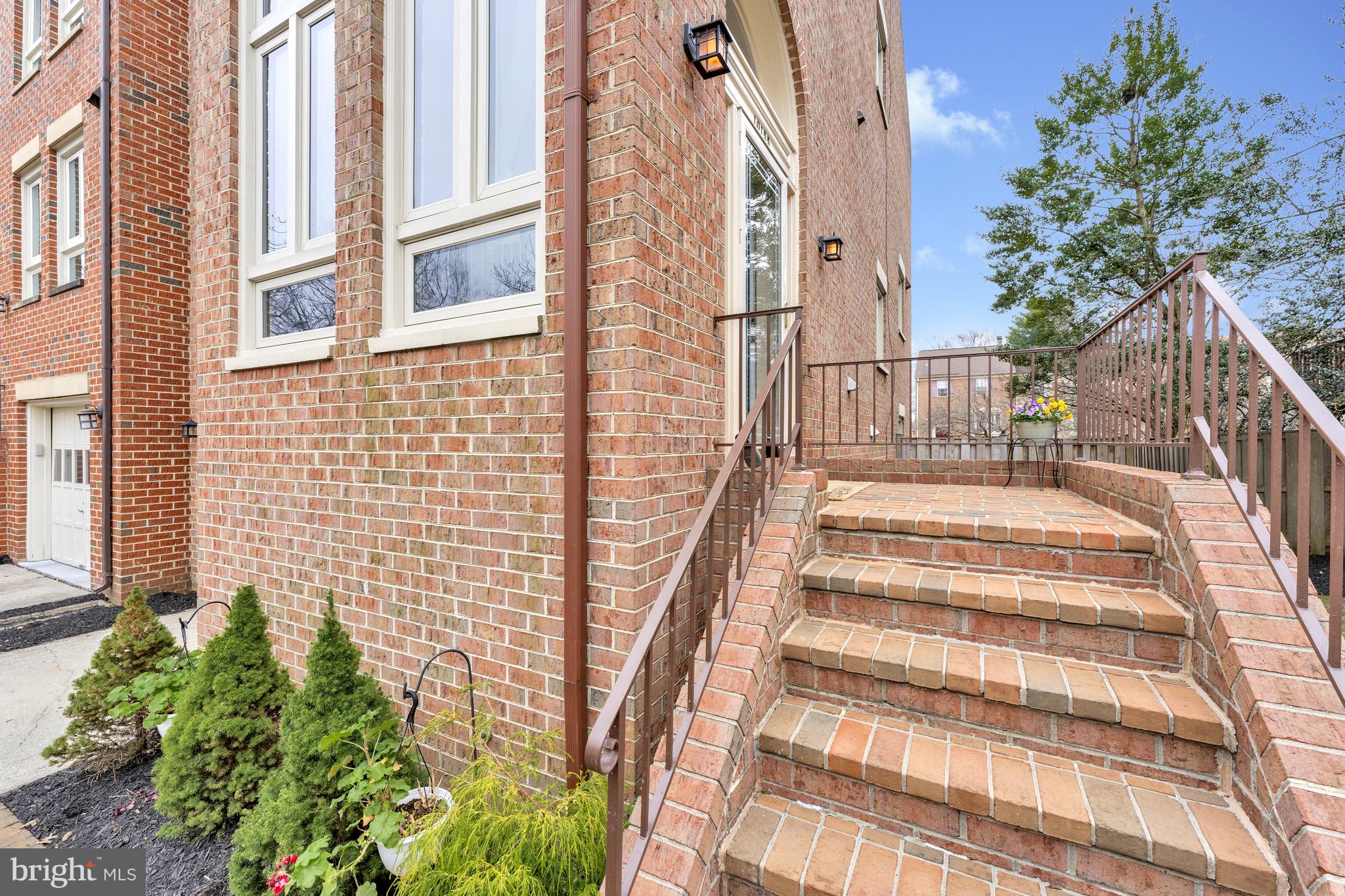 TREEBROOKE CONDOMINIUM - Residential