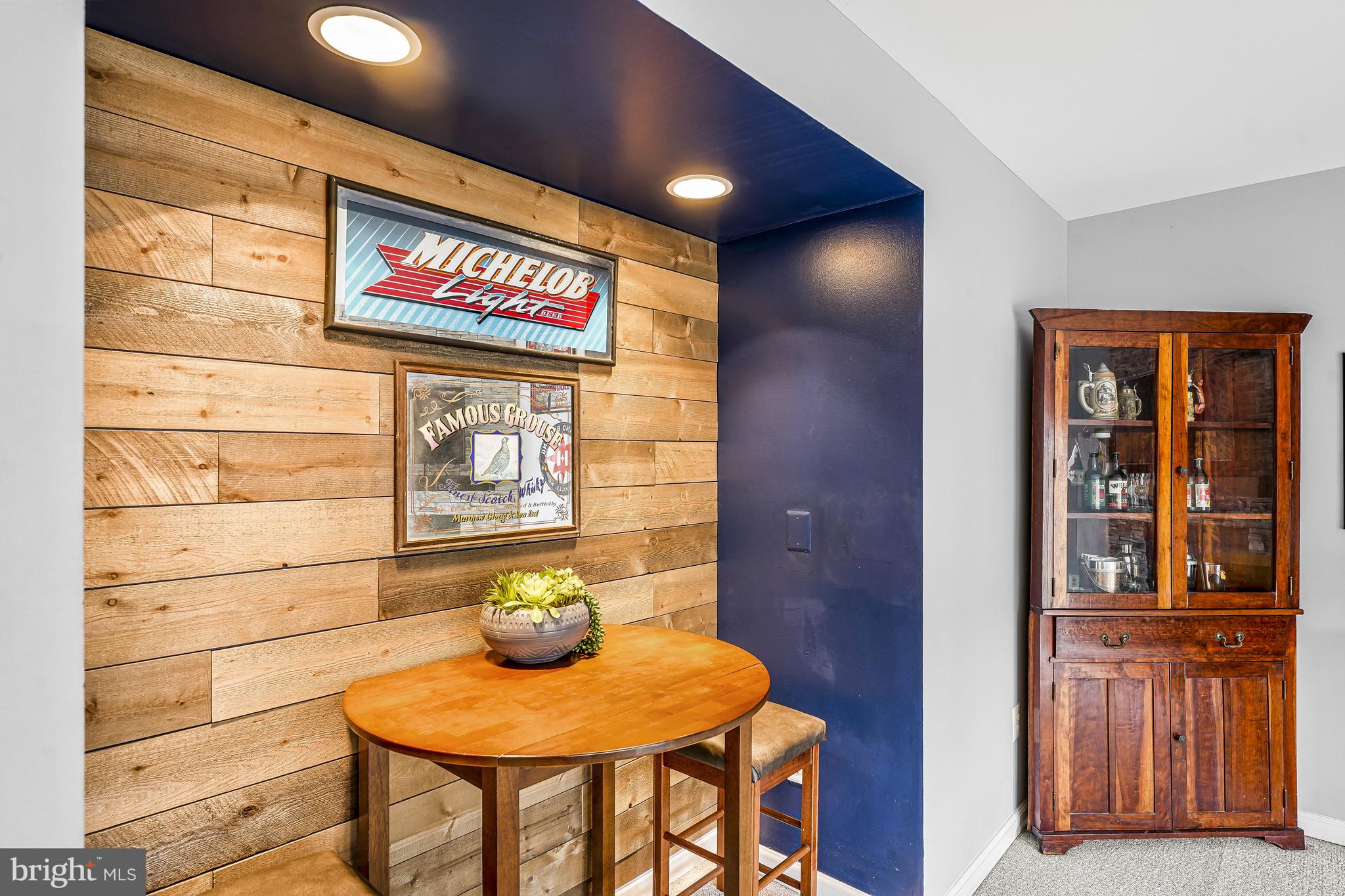 TREEBROOKE CONDOMINIUM - Residential