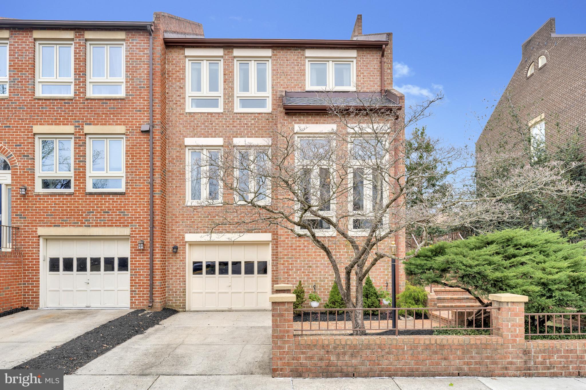 TREEBROOKE CONDOMINIUM - Residential