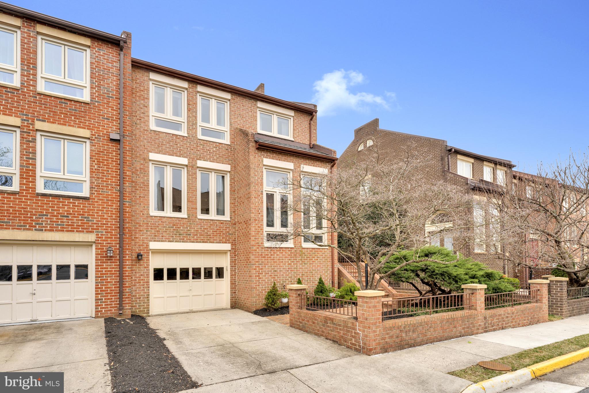 TREEBROOKE CONDOMINIUM - Residential