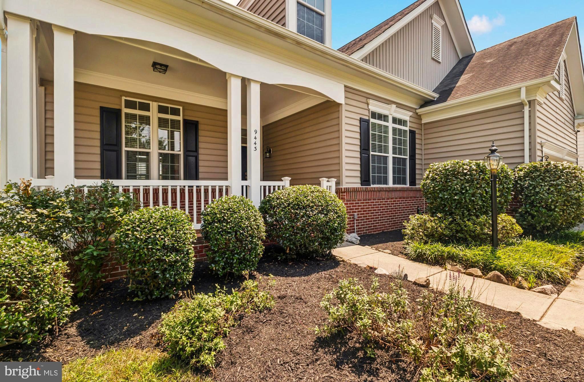9443 STRUTHERS GLEN COURT