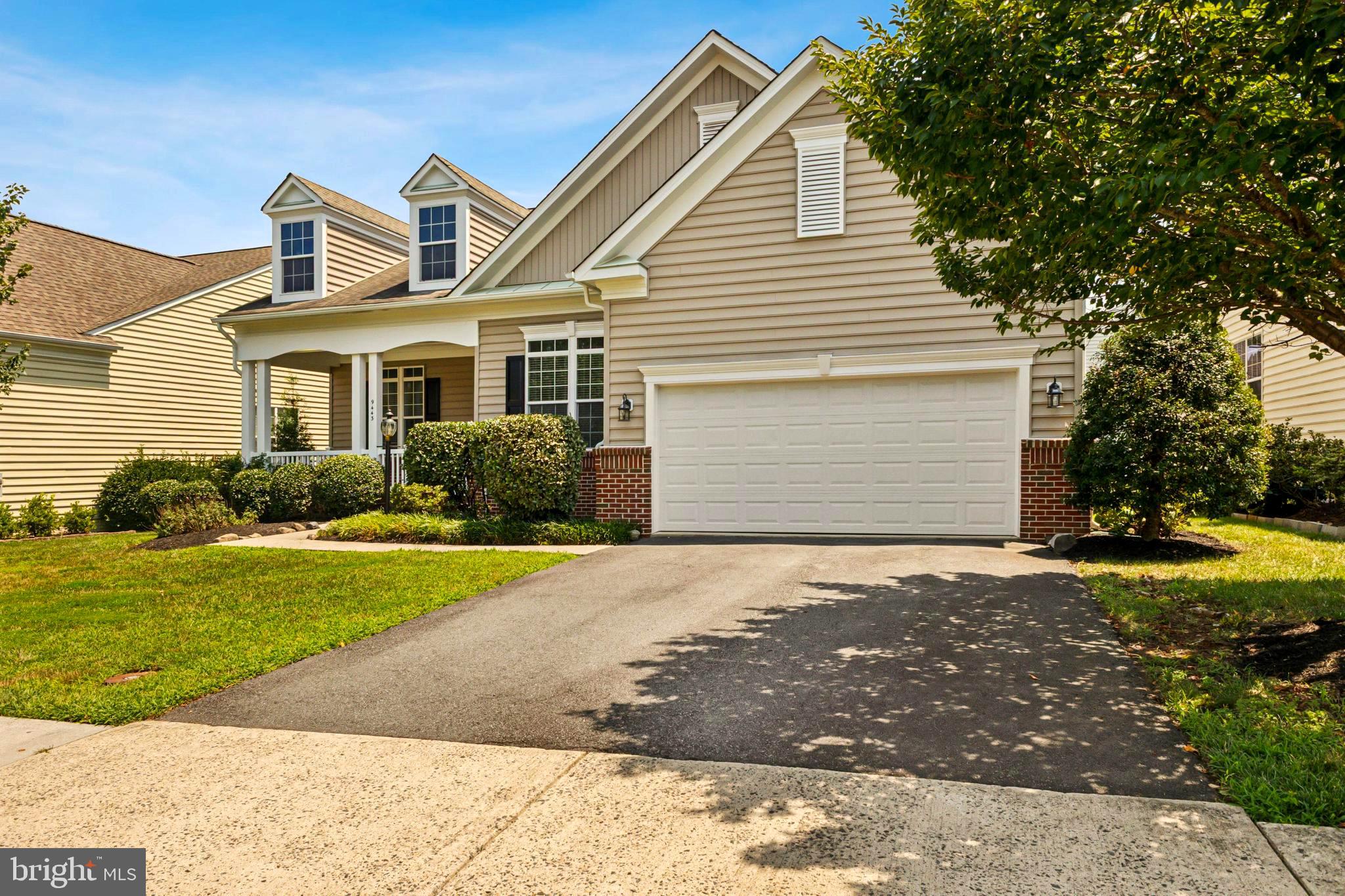 9443 STRUTHERS GLEN COURT