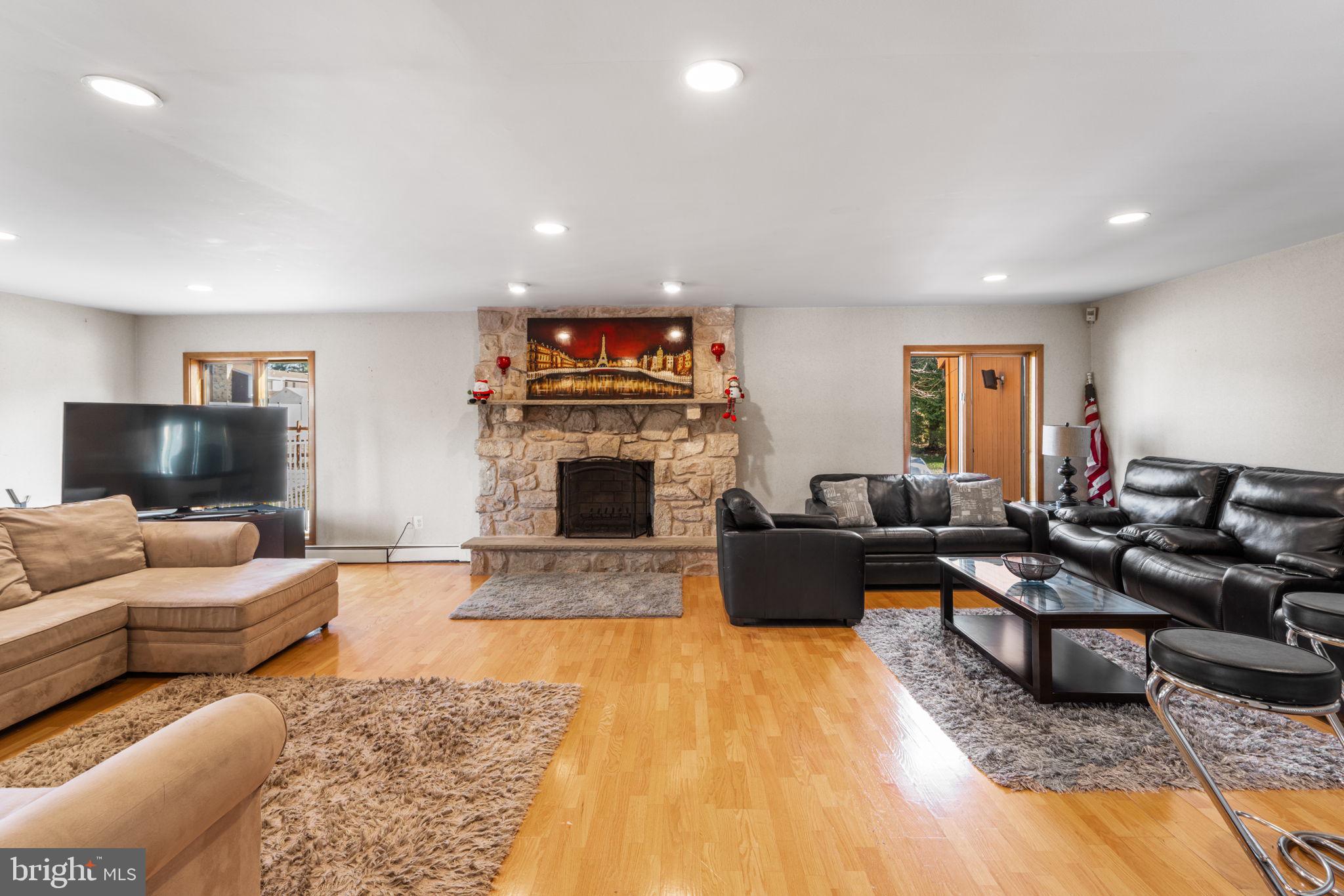 HUNTINGDON VALLEY - Residential Lease