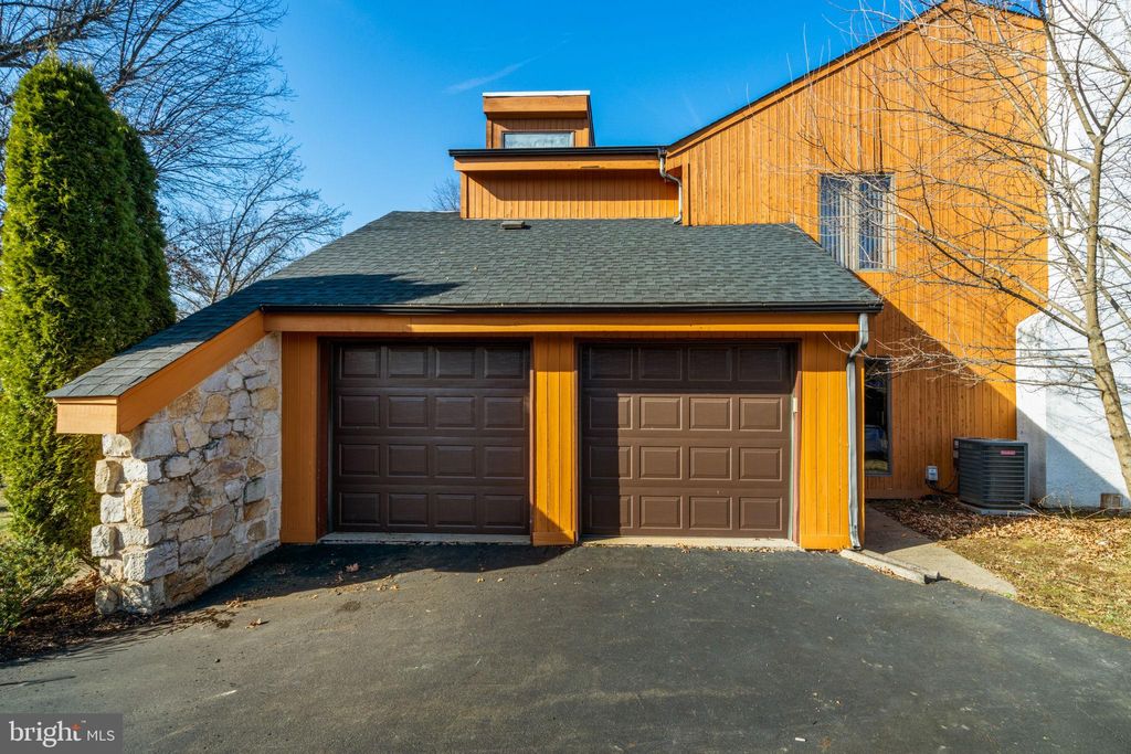 Photo of 509 Long Lane, HUNTINGDON VALLEY, PA 19006 (MLS # PAMC2163764)