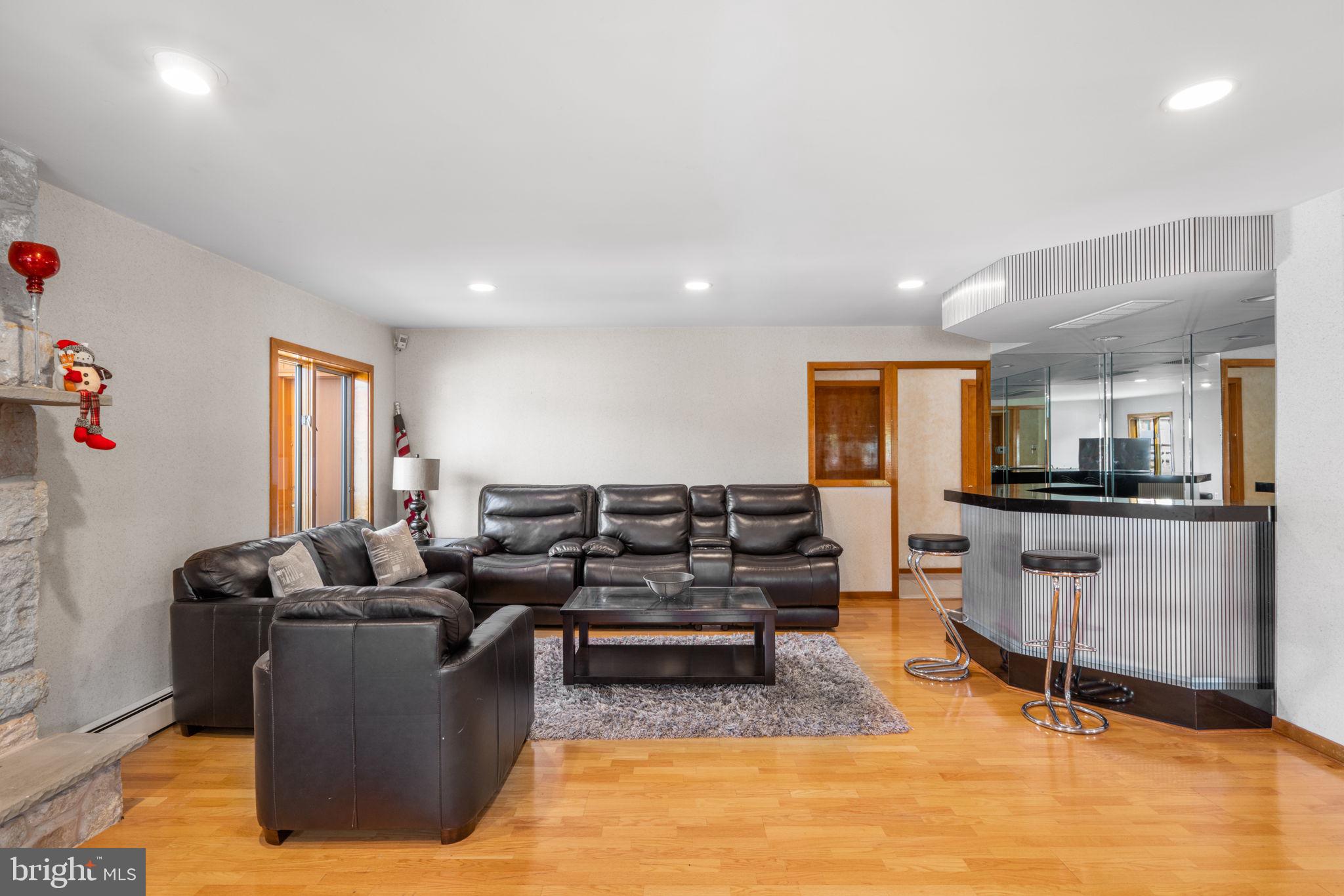 HUNTINGDON VALLEY - Residential Lease