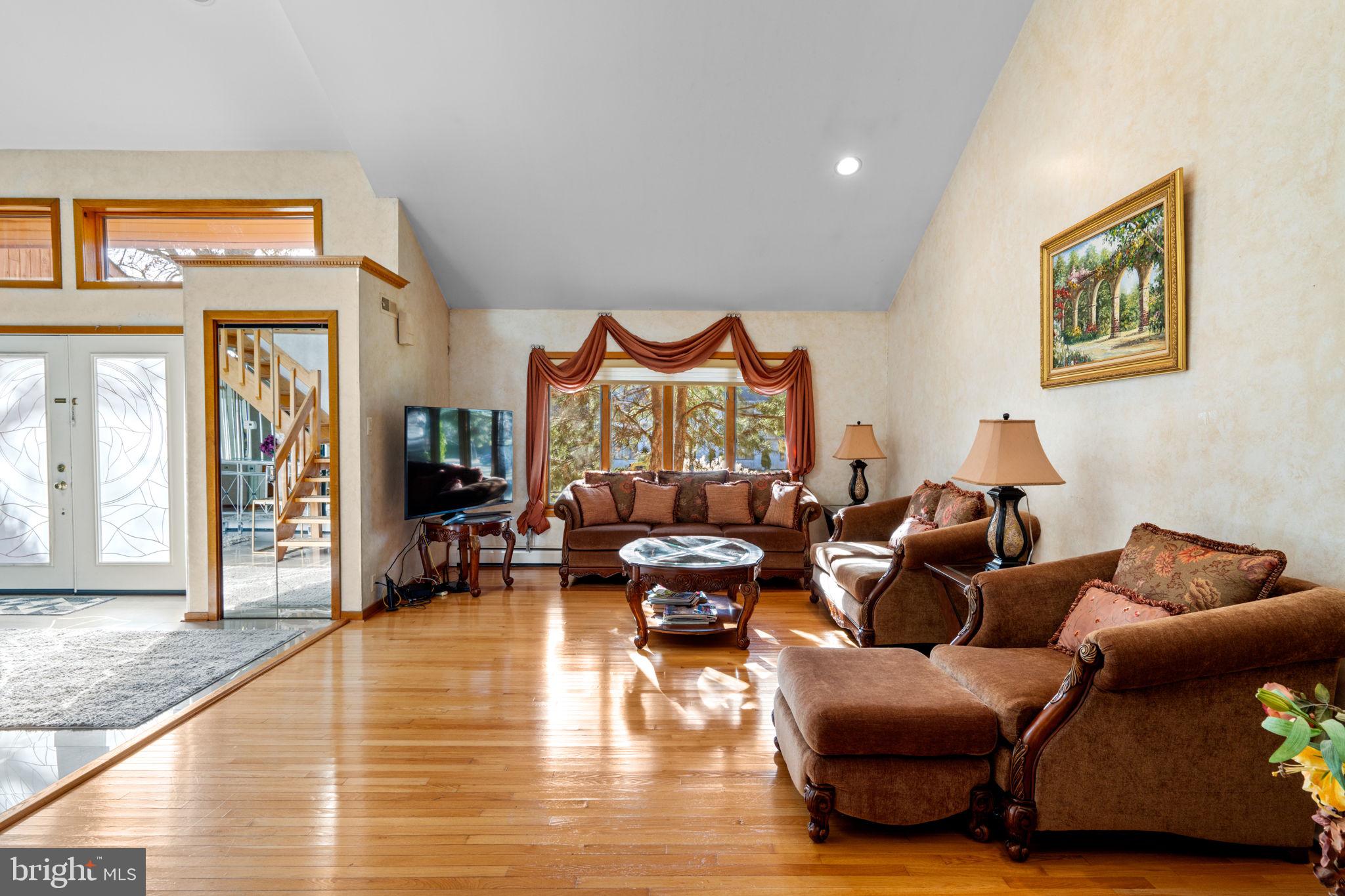 HUNTINGDON VALLEY - Residential Lease