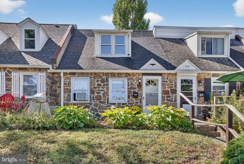 Photo of 888 Woodlawn Avenue, PHOENIXVILLE, PA 19460 (MLS # PACT2111112)