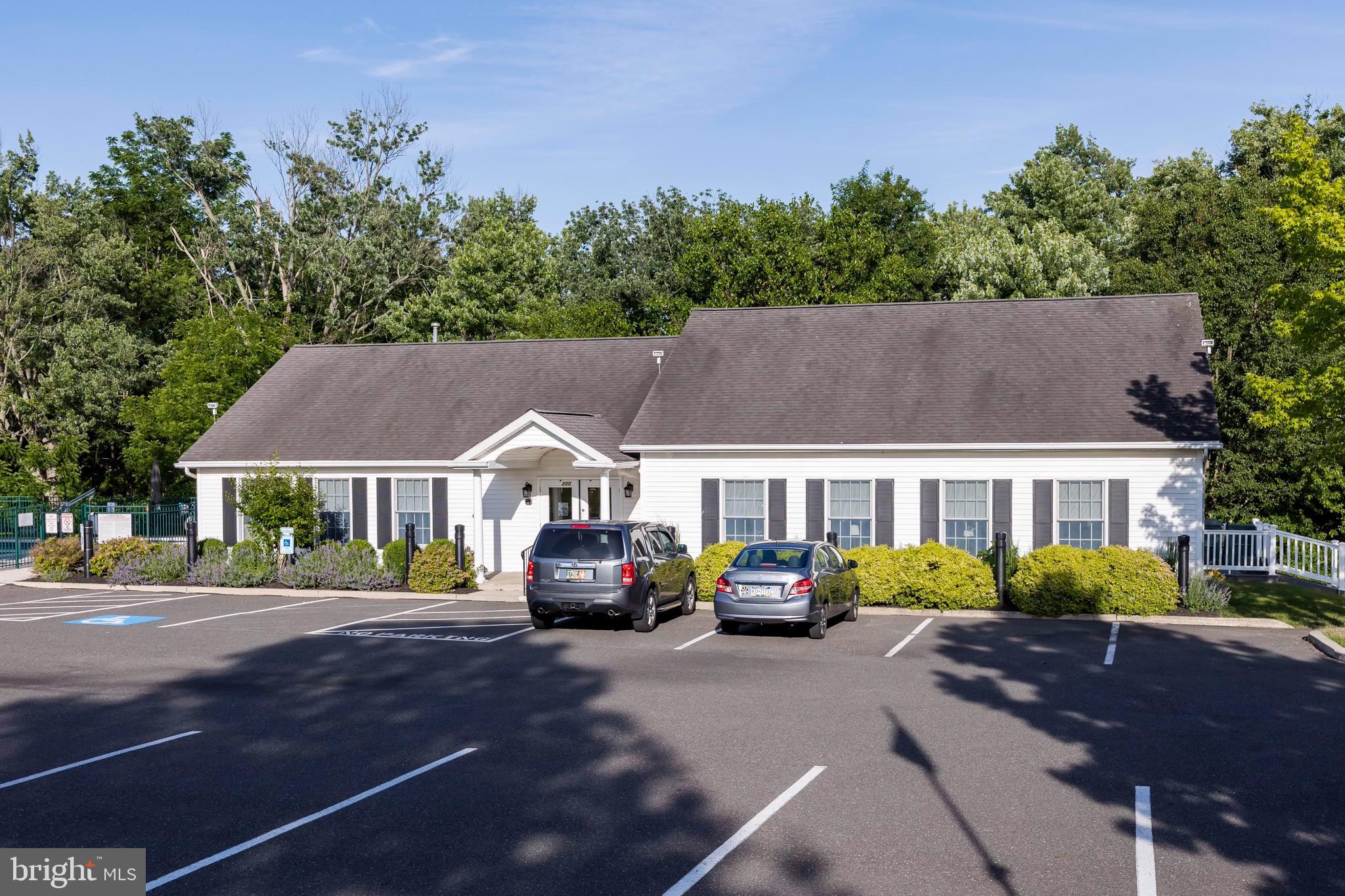 WILLOW RUN - Residential