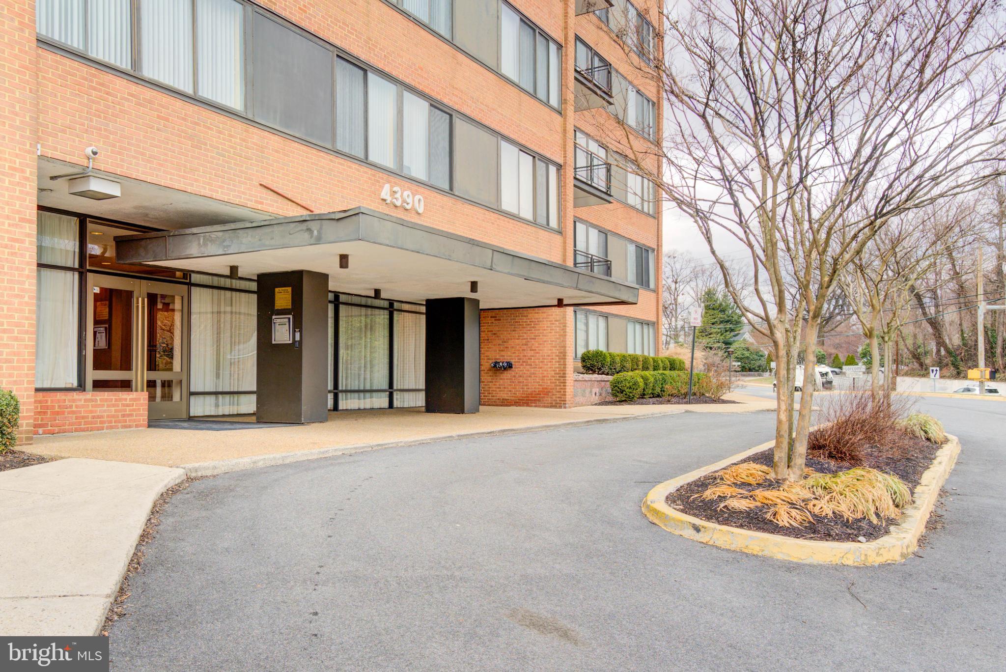 4390 LORCOM LANE 501