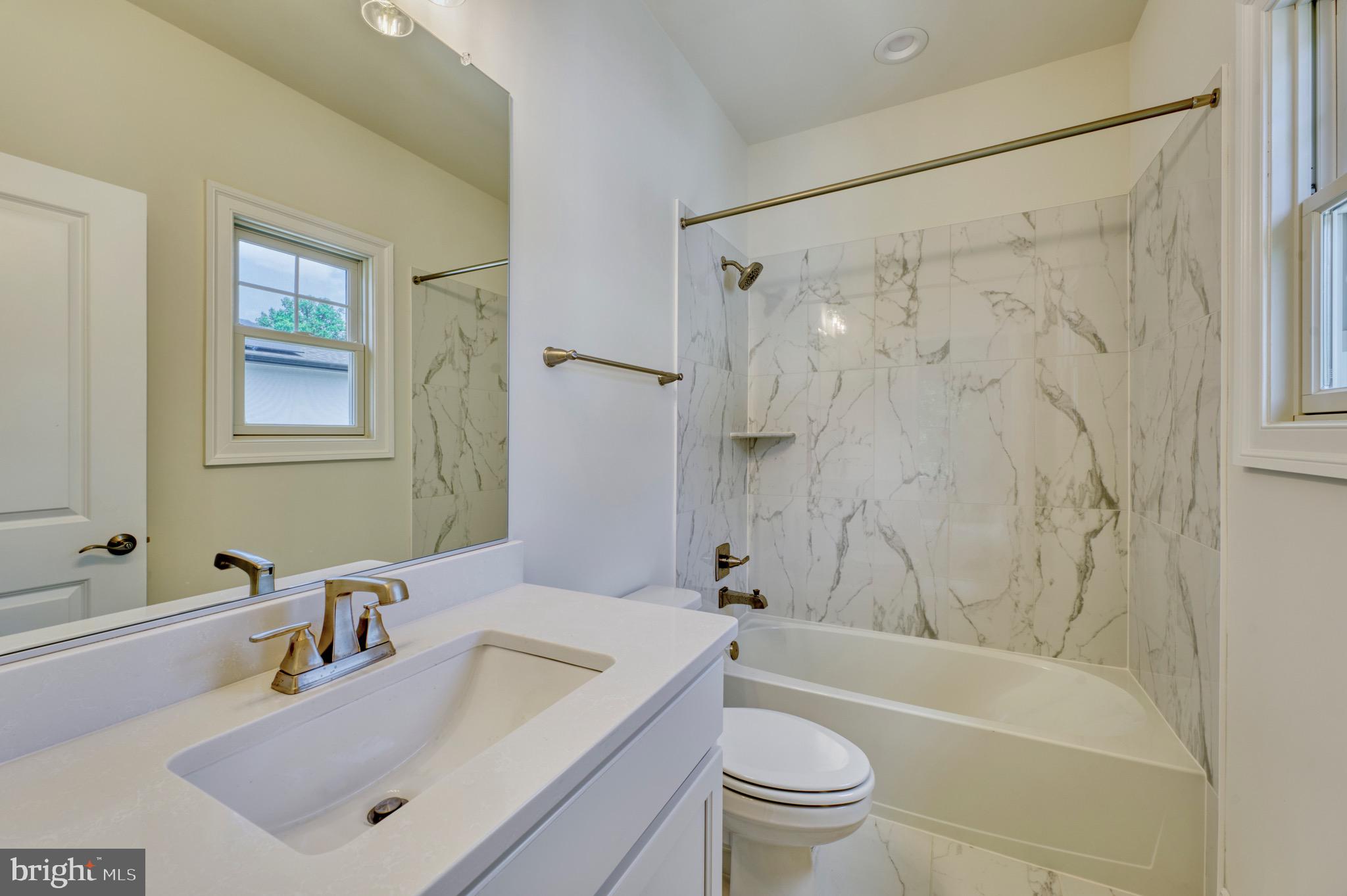 ROSEMONT - Residential