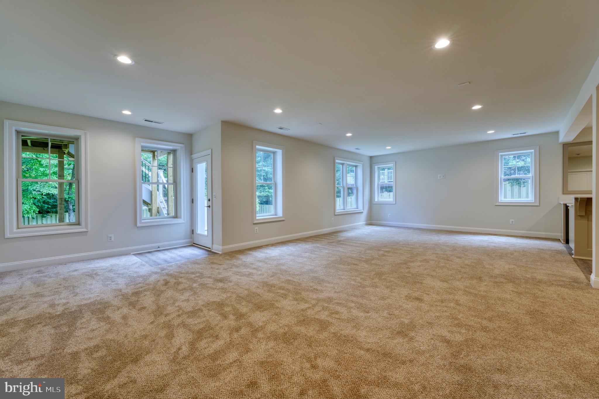 ROSEMONT - Residential