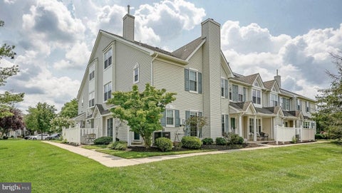 Townhouse For Rent - 305 Oliphant Lane<br/> MT LAUREL, NJ 08054