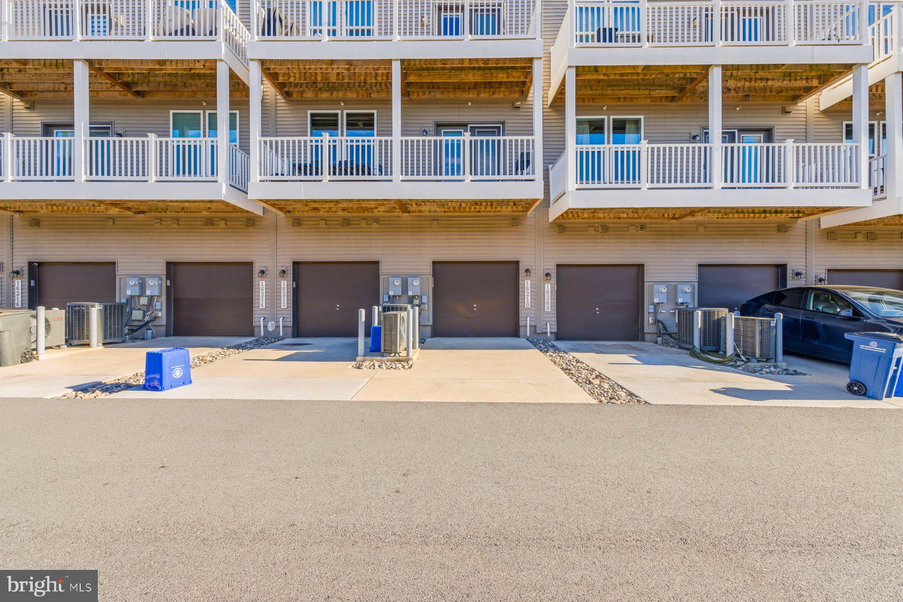 WESTSIDE AT SHADY GROVE METRO - Residential